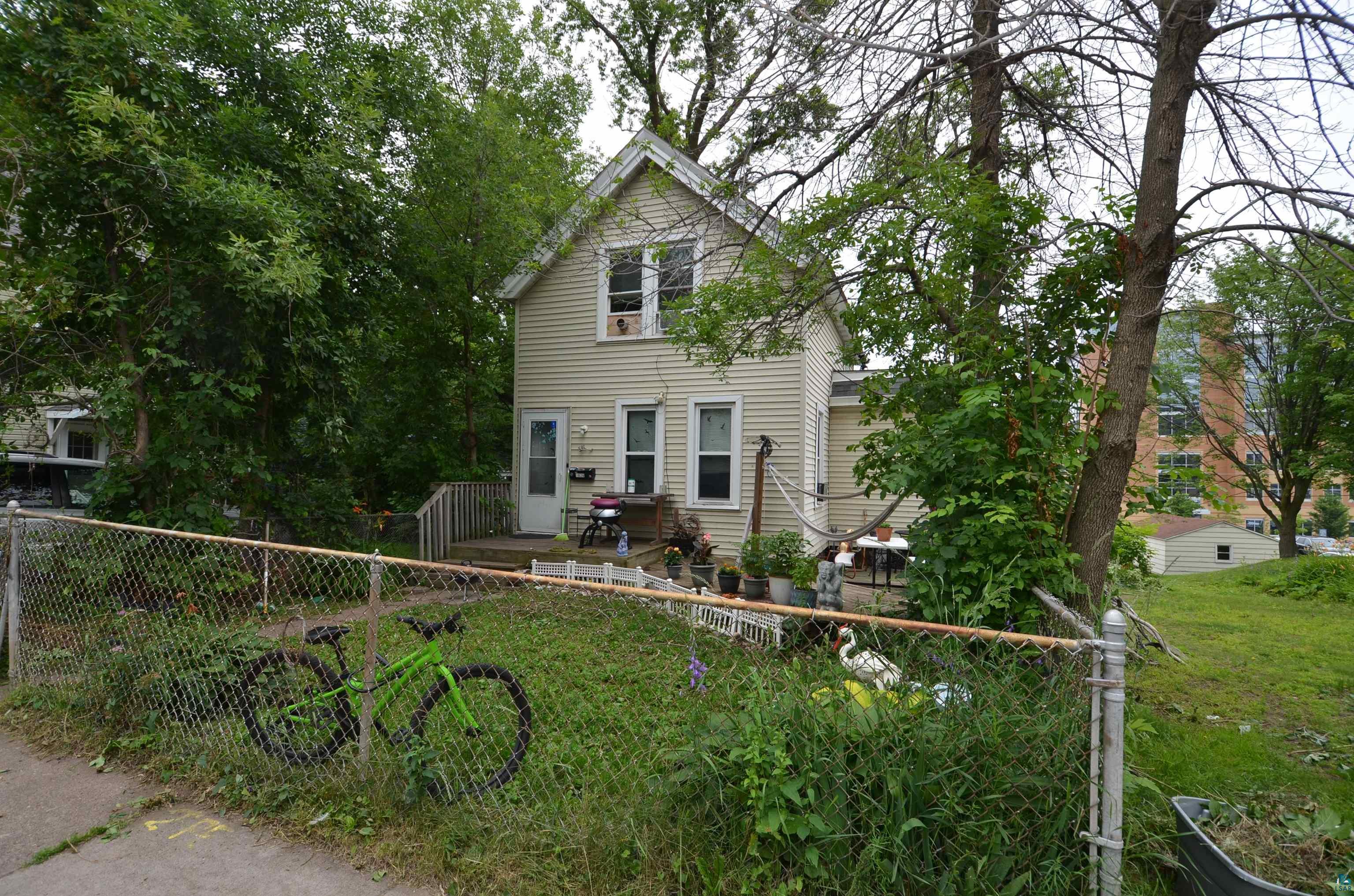 1026 E 3rd St, Duluth, MN 55805 Listing Photo  2