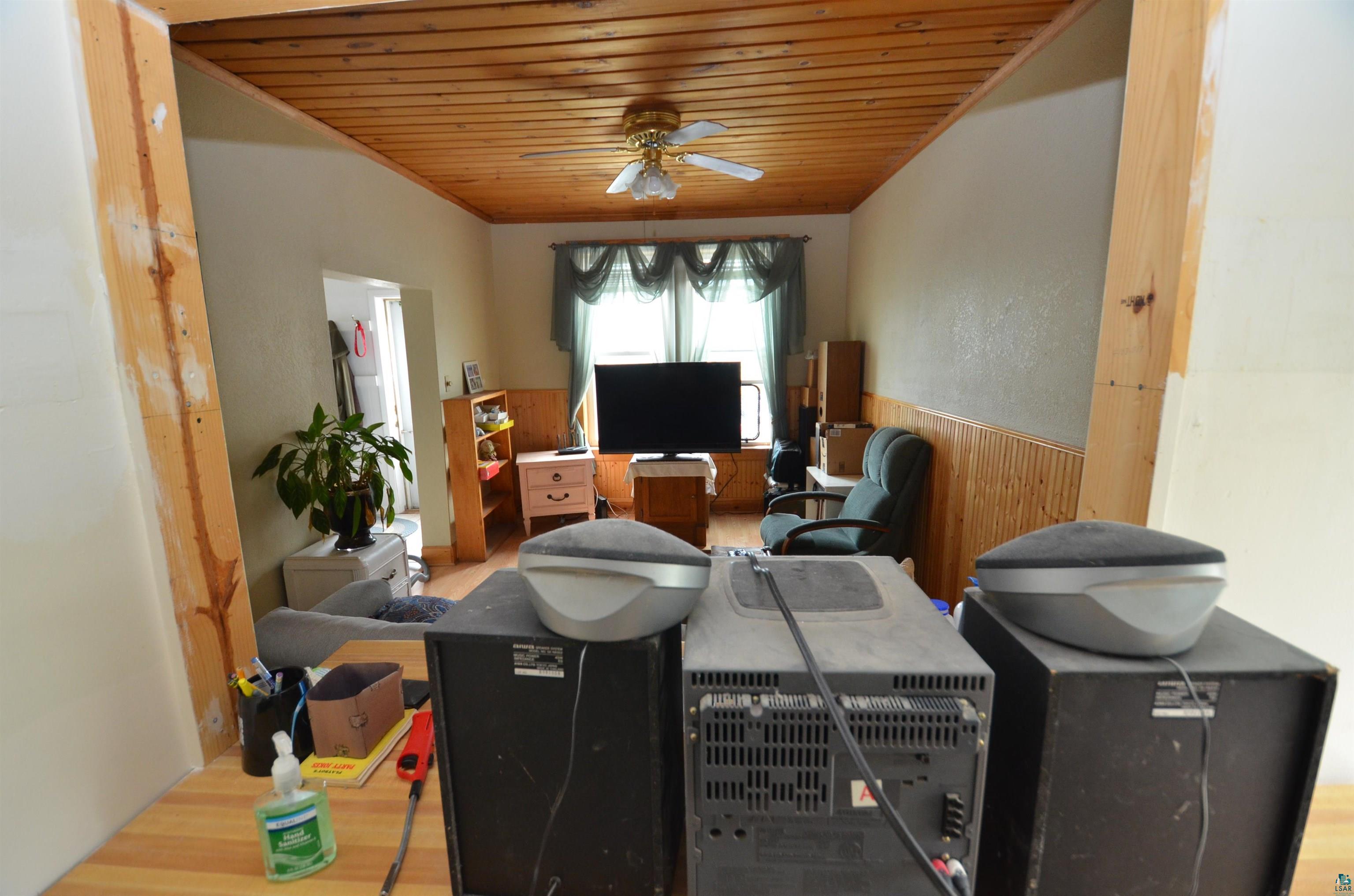 1026 E 3rd St, Duluth, MN 55805 Listing Photo  14