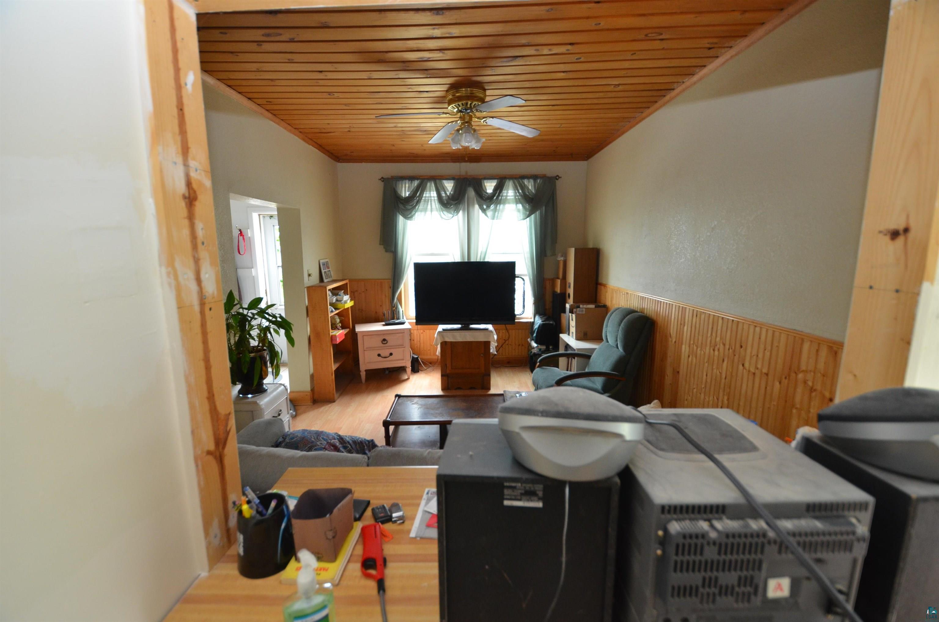 1026 E 3rd St, Duluth, MN 55805 Listing Photo  23