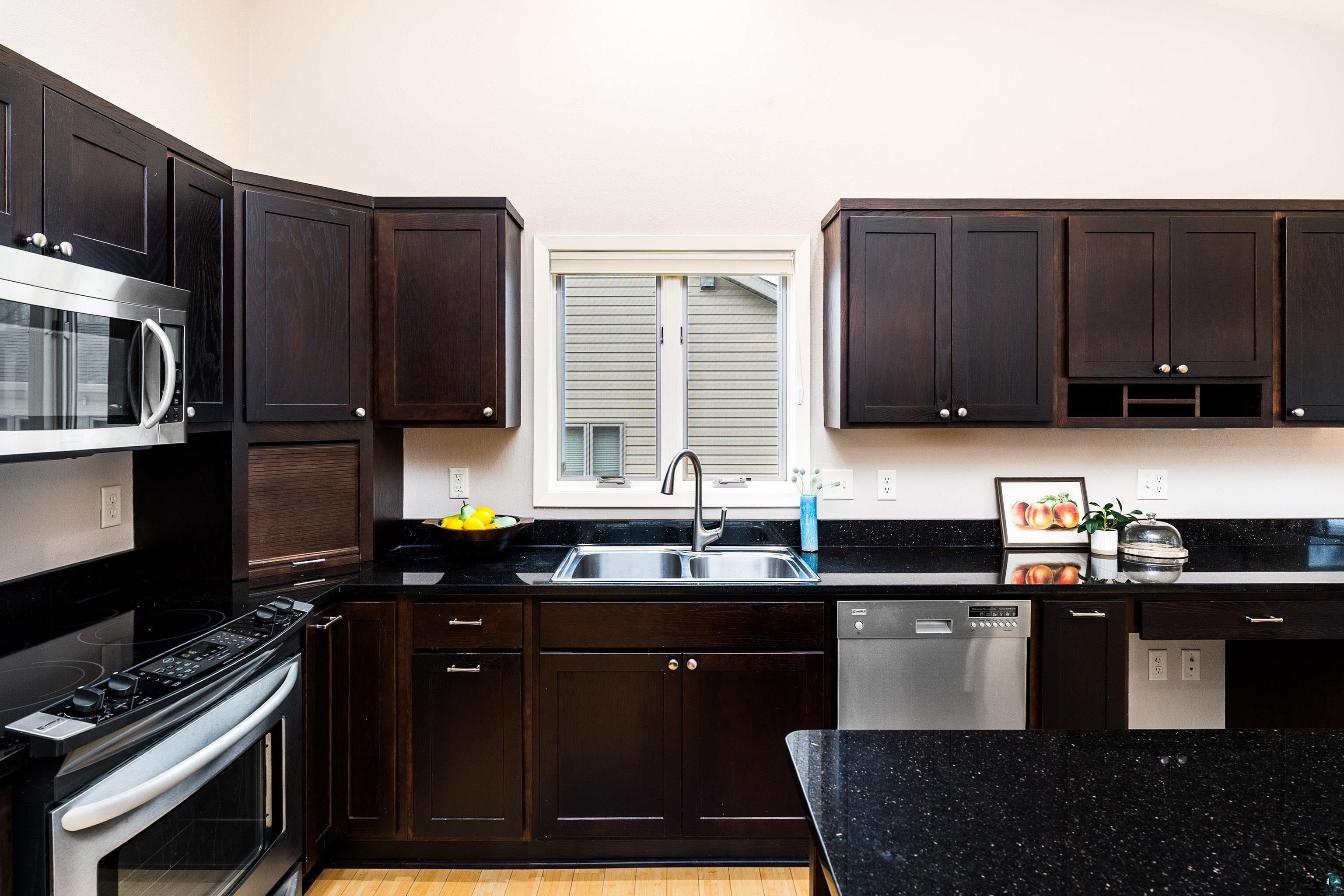 1113 Butternut Ave, #1113, Duluth, MN 55811 Listing Photo  11
