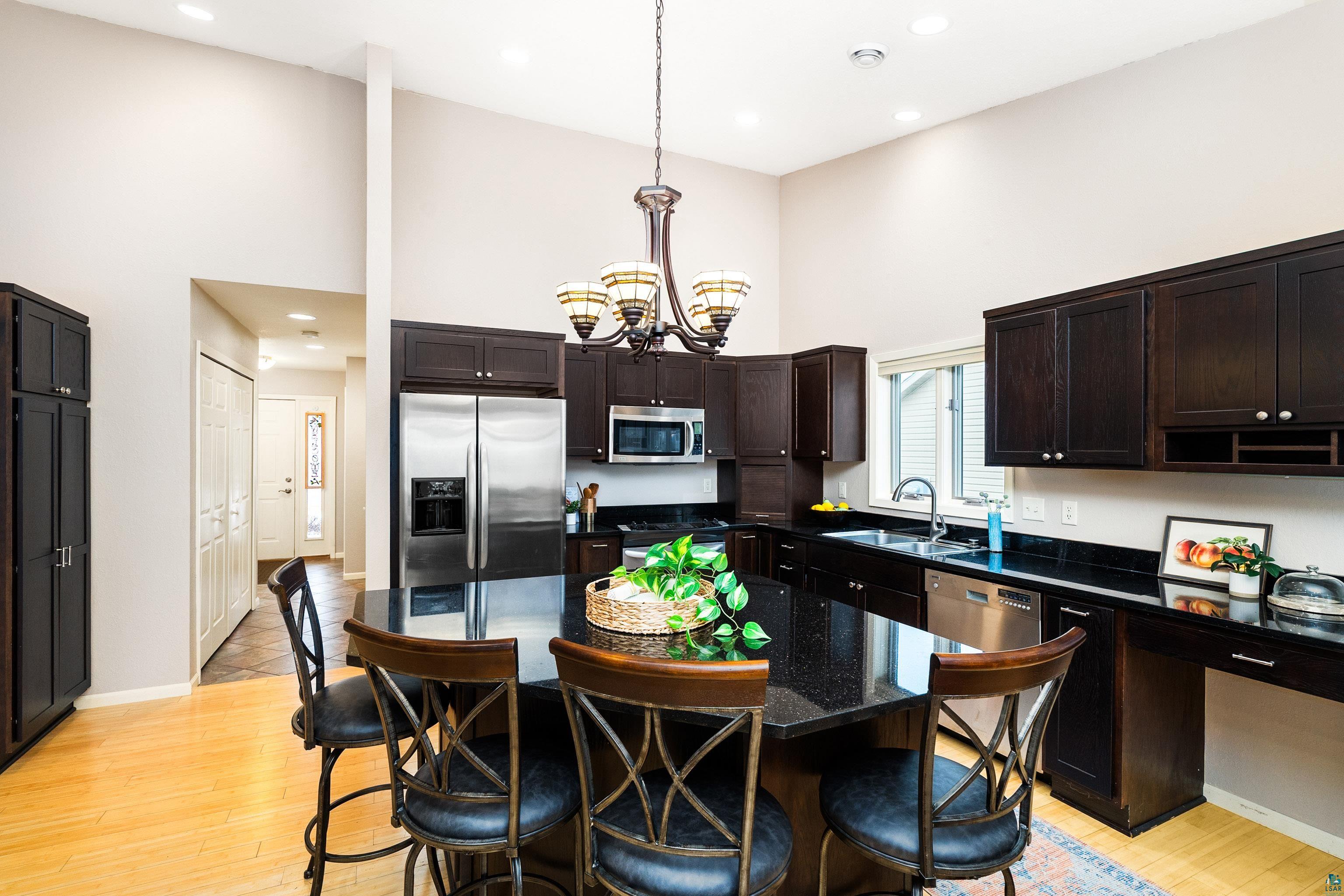 1113 Butternut Ave, #1113, Duluth, MN 55811 Listing Photo  9