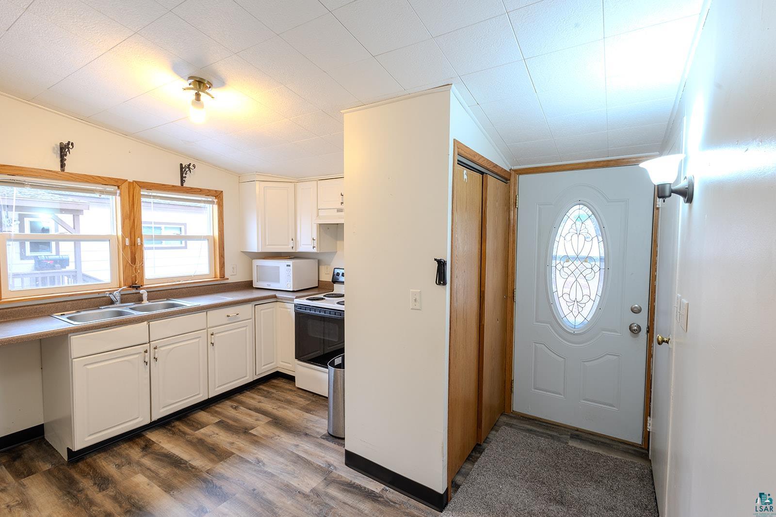 23 Bell Cr, Silver Bay, MN 55614 Listing Photo  8