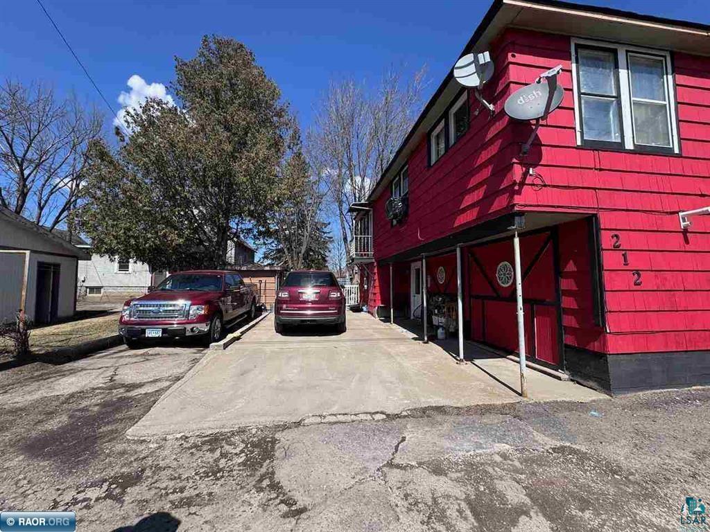 212 S 10th St, Virginia, MN 55792 Listing Photo  3