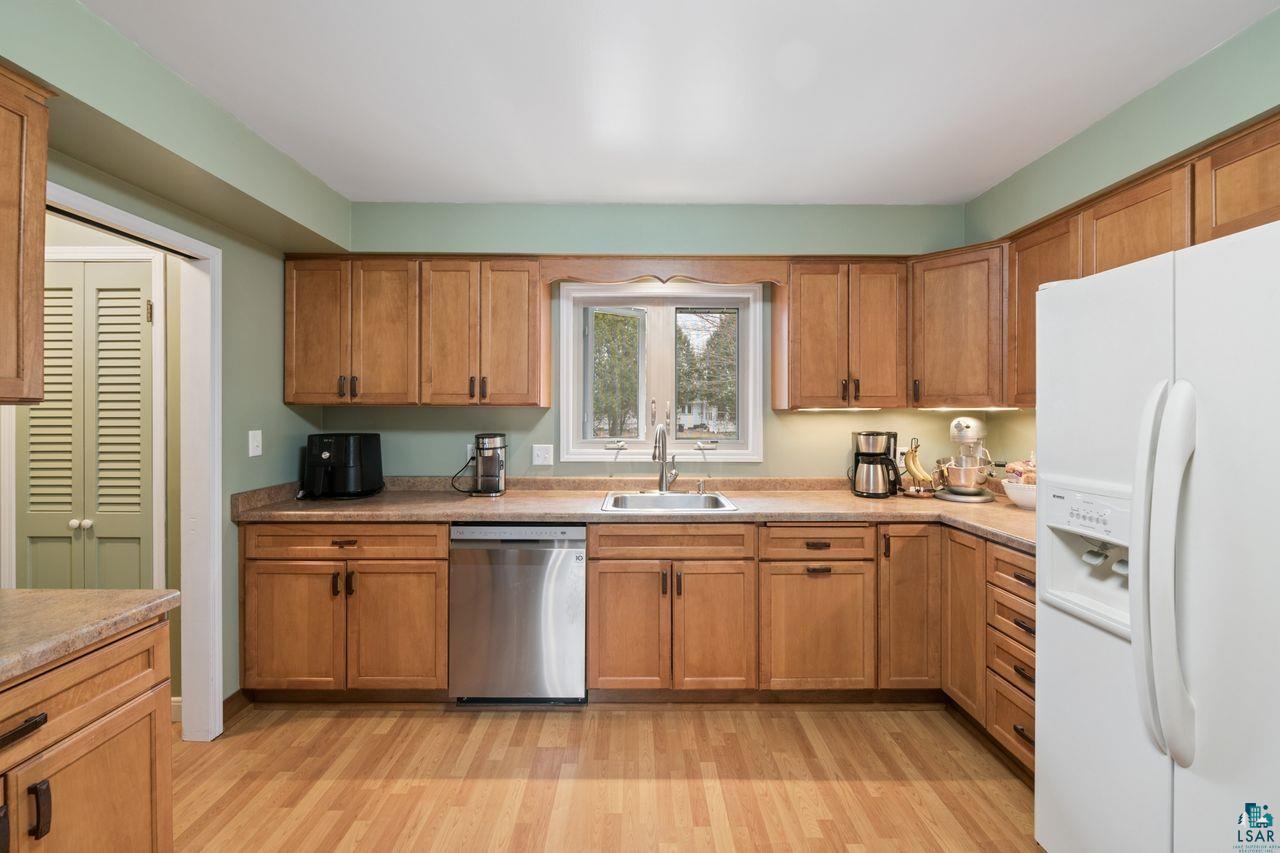 1220 Vaughn Ave, Ashland, WI 54806 Listing Photo  3