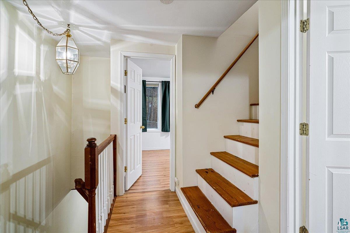 305 N 18 1/2 Ave W, Duluth, MN 55806 Listing Photo  12