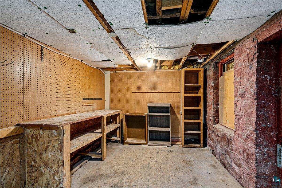 305 N 18 1/2 Ave W, Duluth, MN 55806 Listing Photo  22