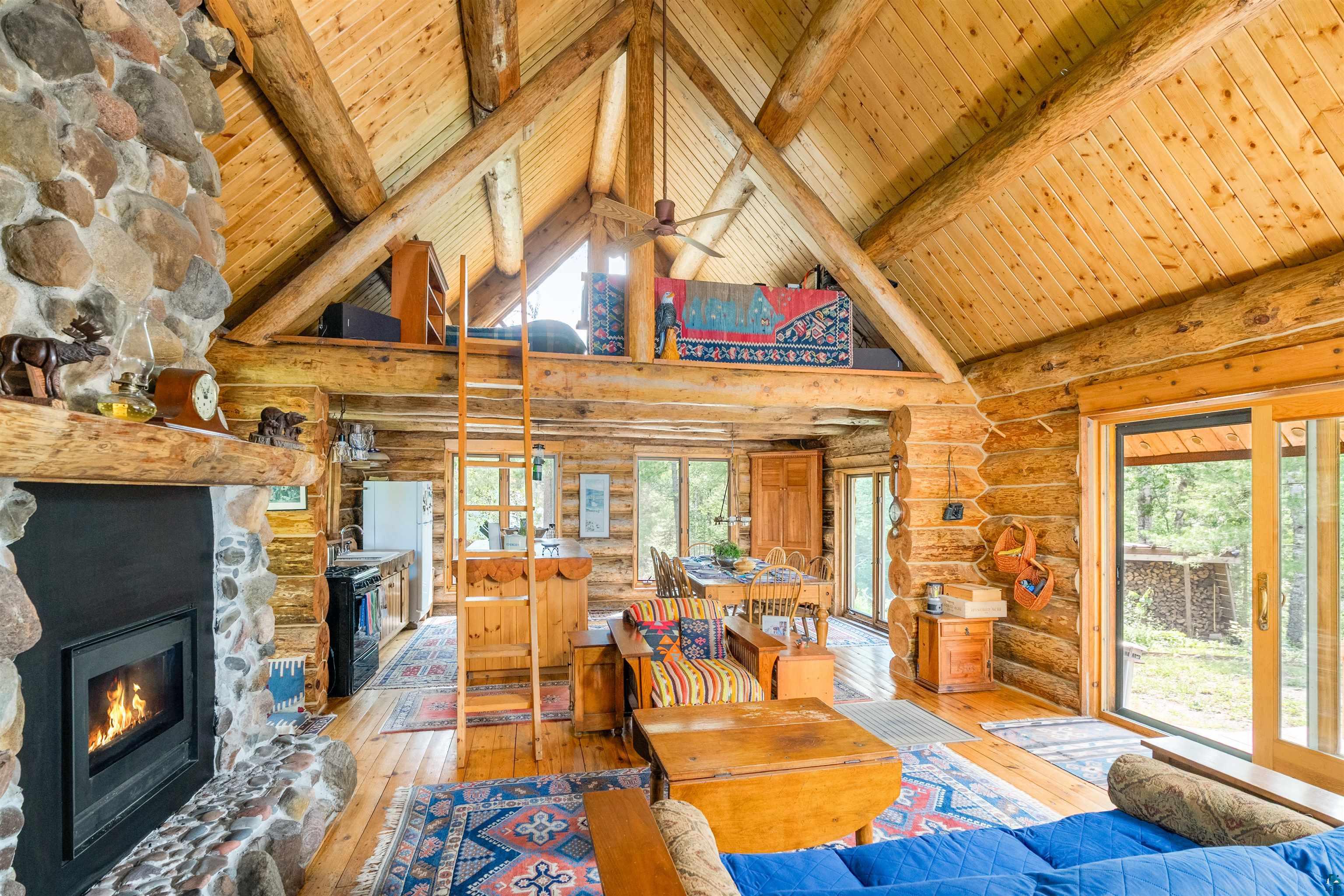 92 Erickson Trl, Tofte, MN 55615 Listing Photo  8