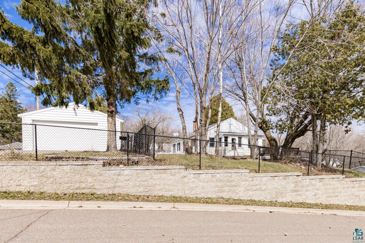 301 St. Paul Ave, Duluth, MN 55803 Listing Photo  49
