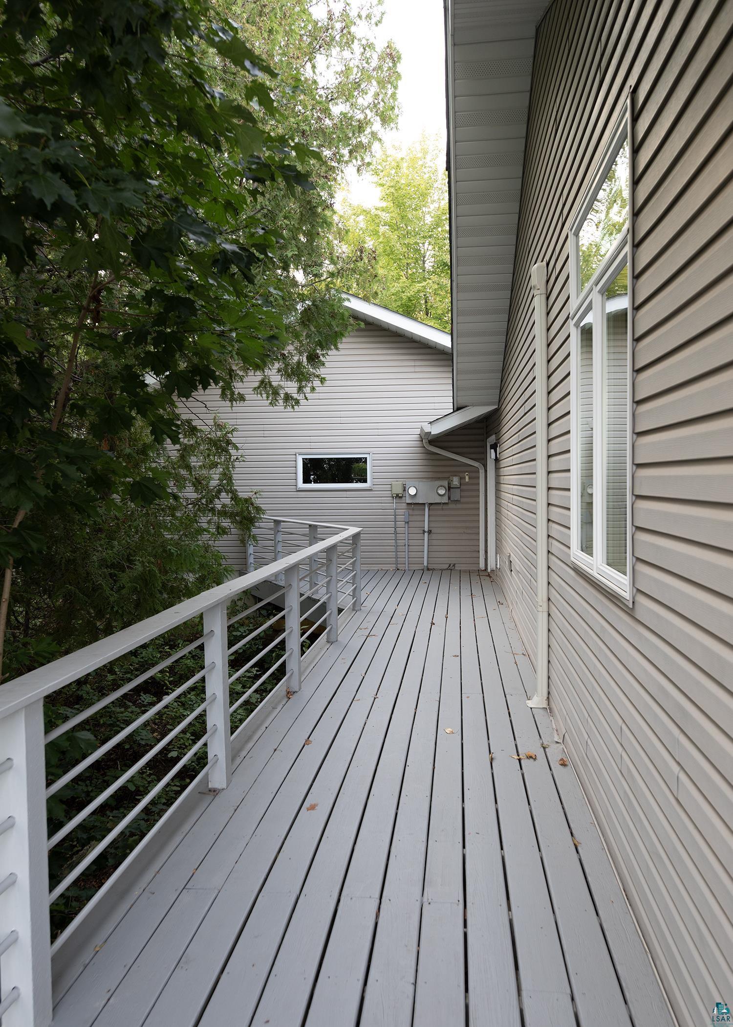 1002 Martha St, Duluth, MN 55805 Listing Photo  18