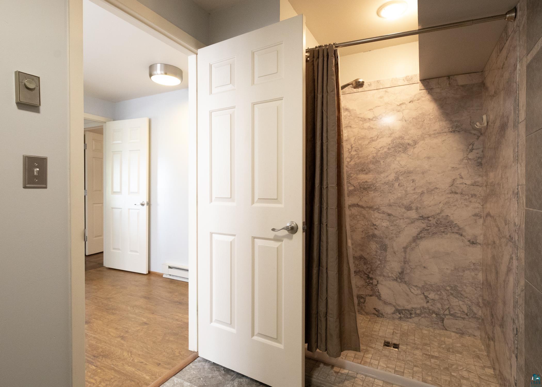 1002 Martha St, Duluth, MN 55805 Listing Photo  40
