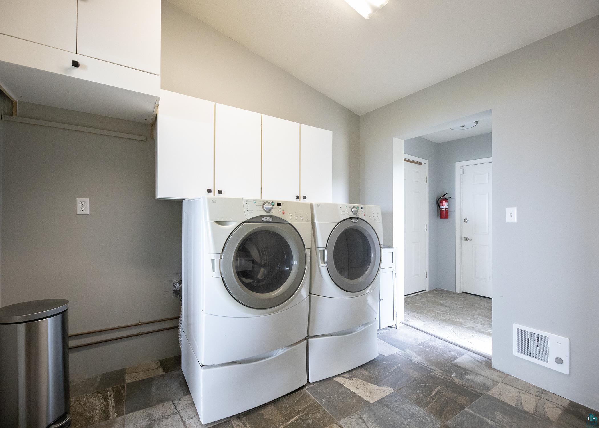 1002 Martha St, Duluth, MN 55805 Listing Photo  44
