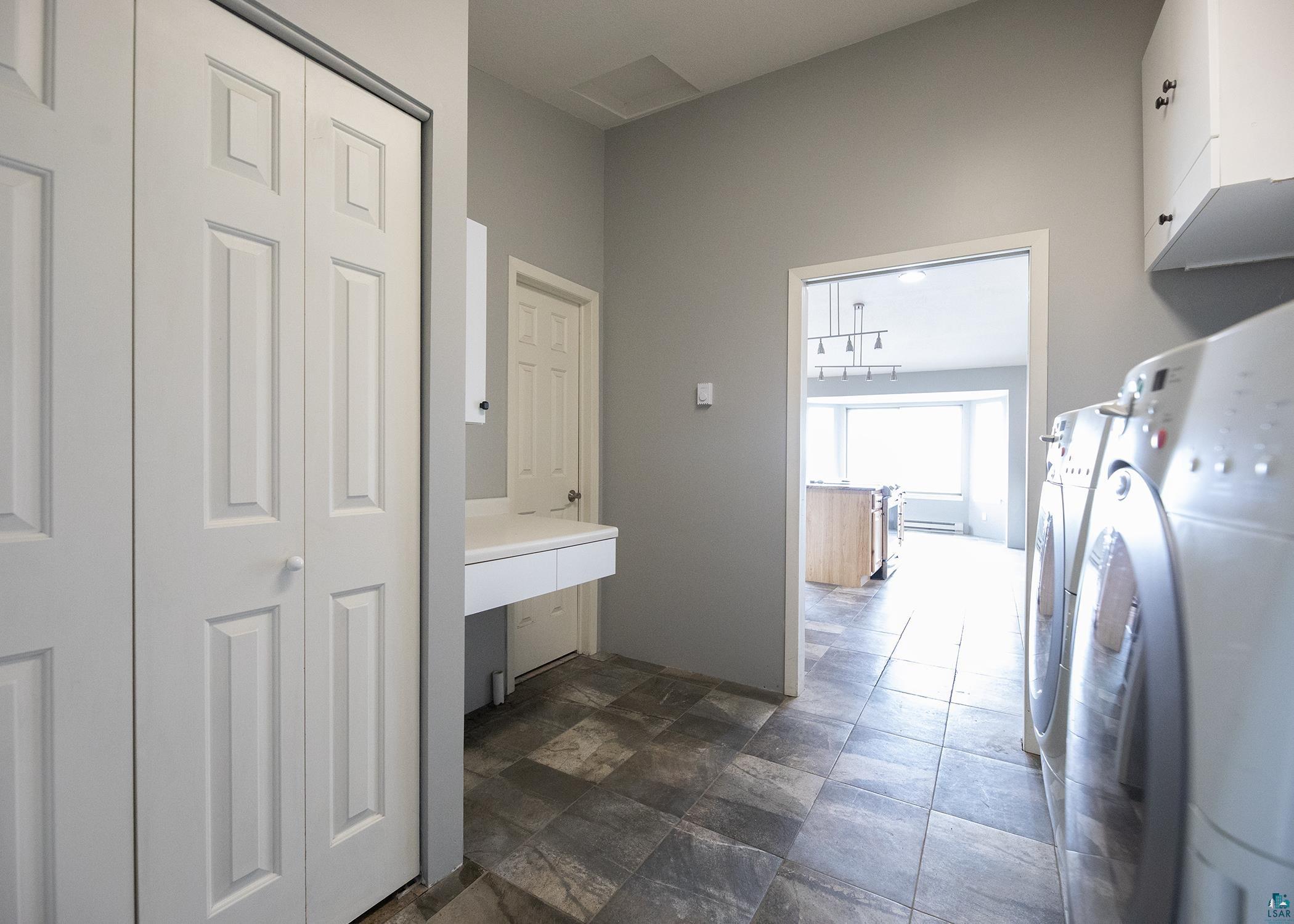 1002 Martha St, Duluth, MN 55805 Listing Photo  45