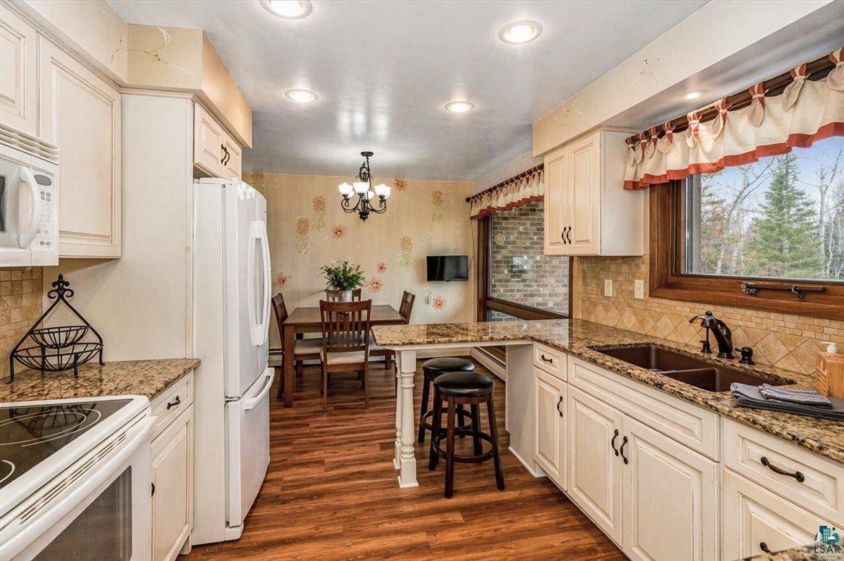 530 W Marble St, Duluth, MN 55811 Listing Photo  8