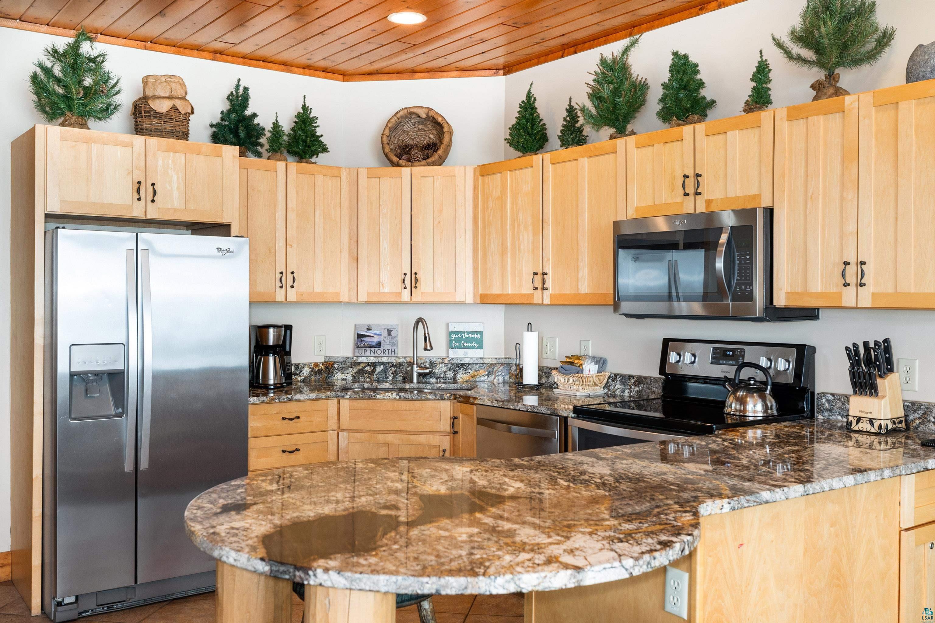 2826 Highway 61, #425, Two Harbors, MN 55616 Listing Photo  15