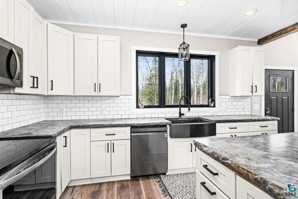 5174 Upper Peterson Rd, Duluth, MN 55804 Listing Photo  22