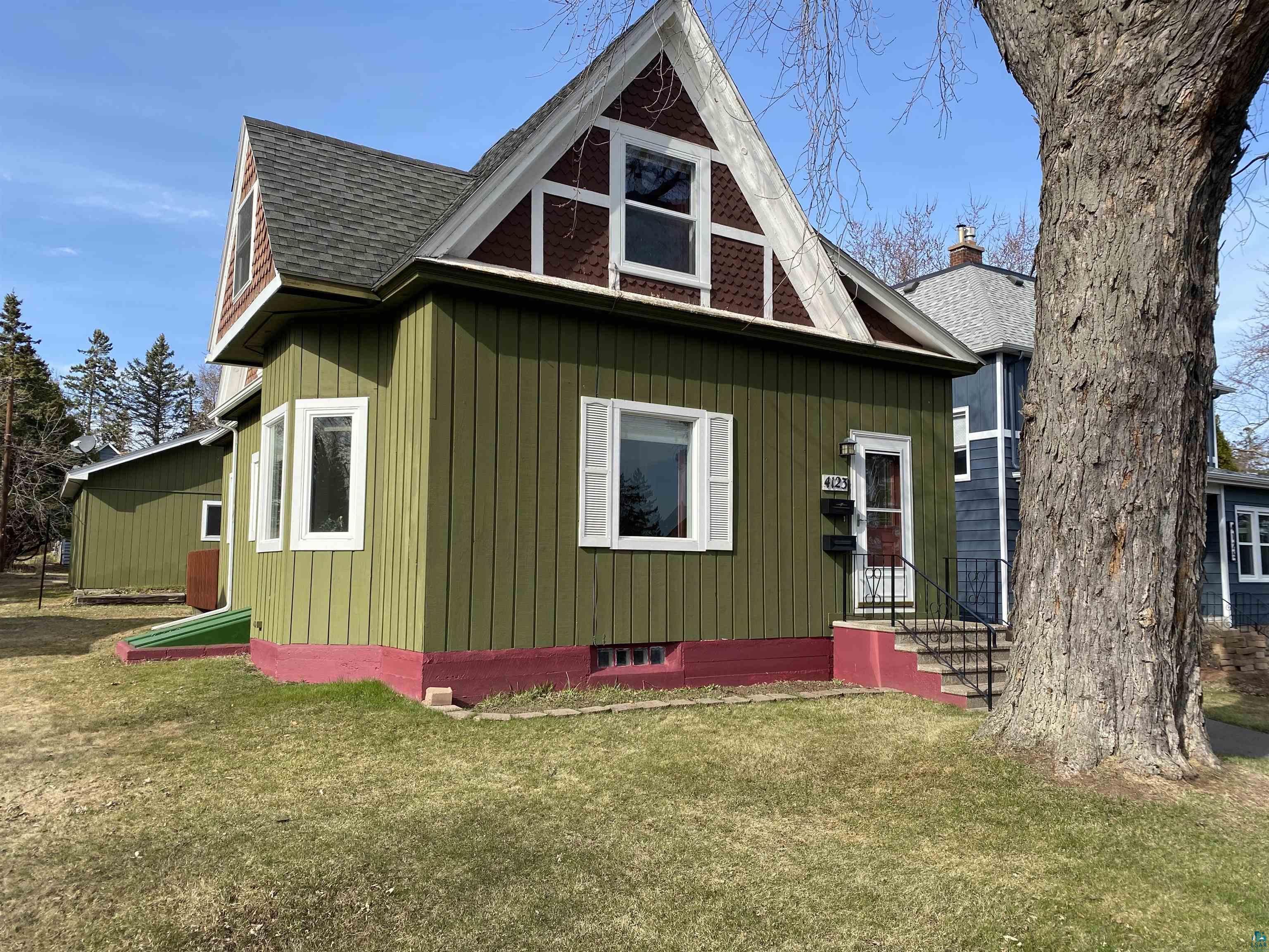 4123 Lombard St, Duluth, MN 55804 Listing Photo  2