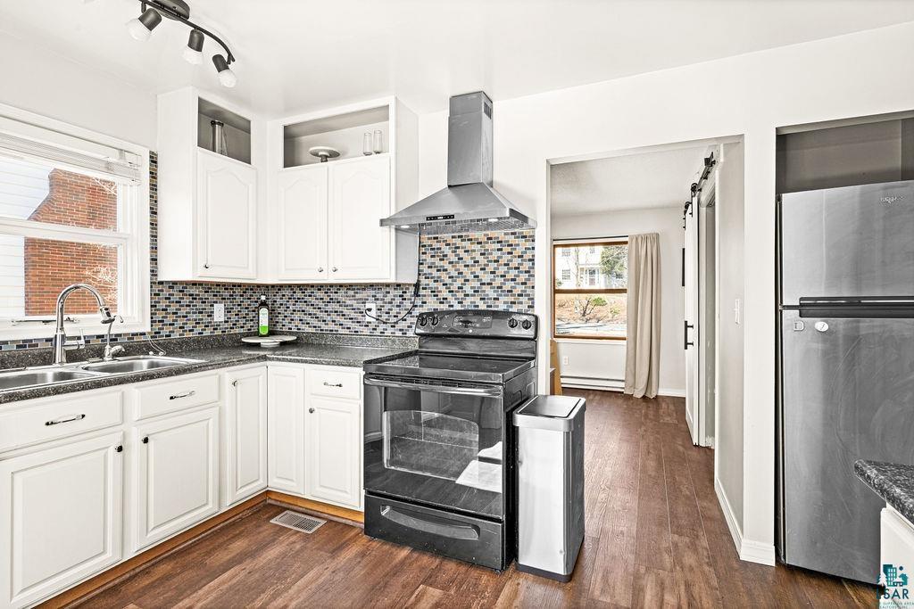 2928 E Superior St, Duluth, MN 55812 Listing Photo  16