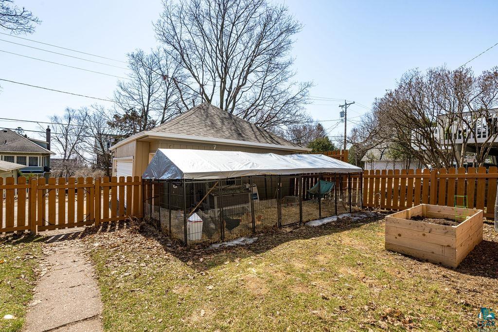 2928 E Superior St, Duluth, MN 55812 Listing Photo  39
