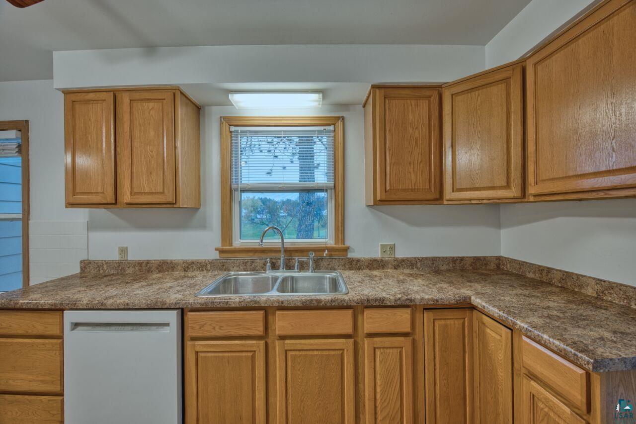 1008 Douglas Ave, Eveleth, MN 55734-0000 Listing Photo  6