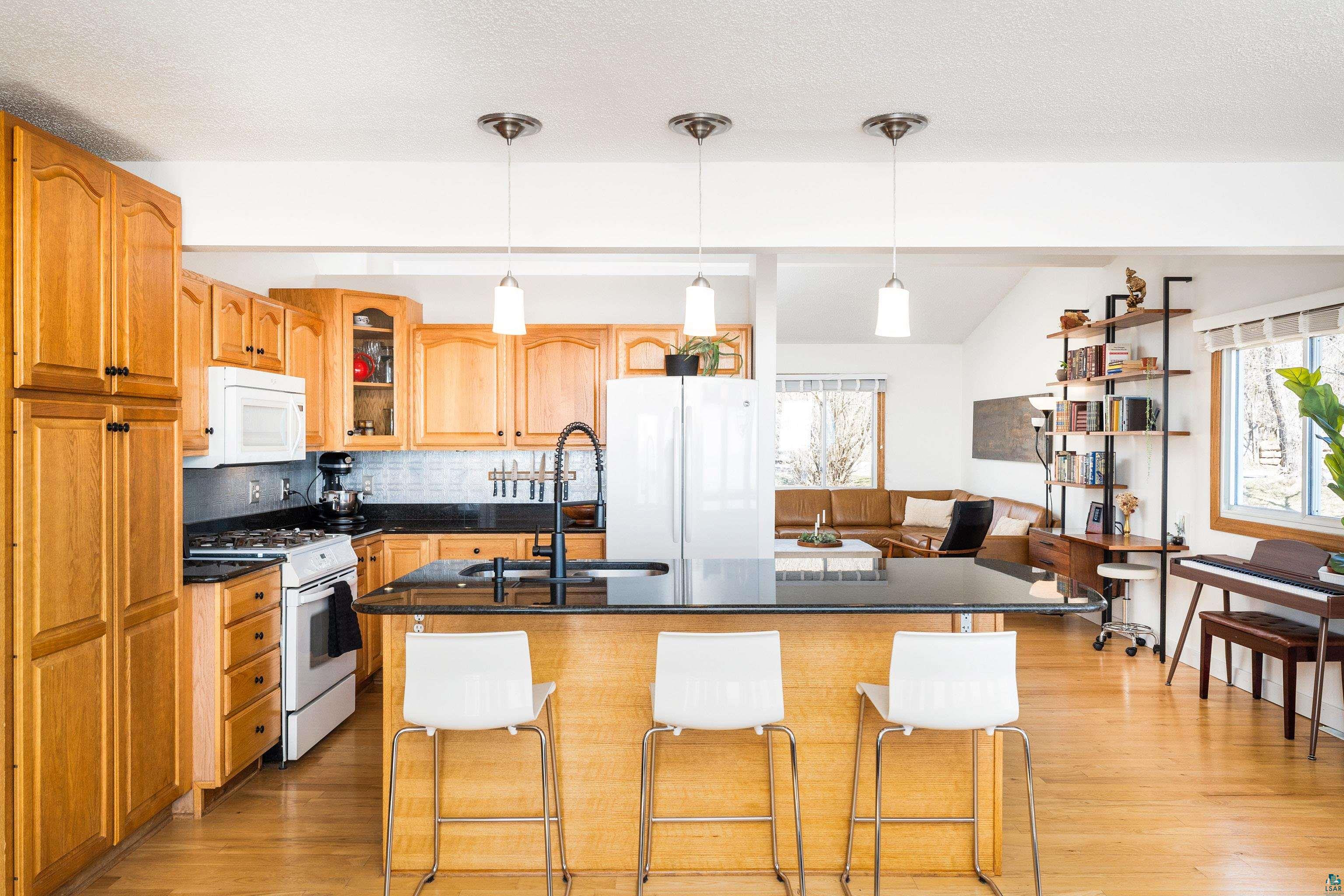 726 W 5th St, Duluth, MN 55806 Listing Photo  19