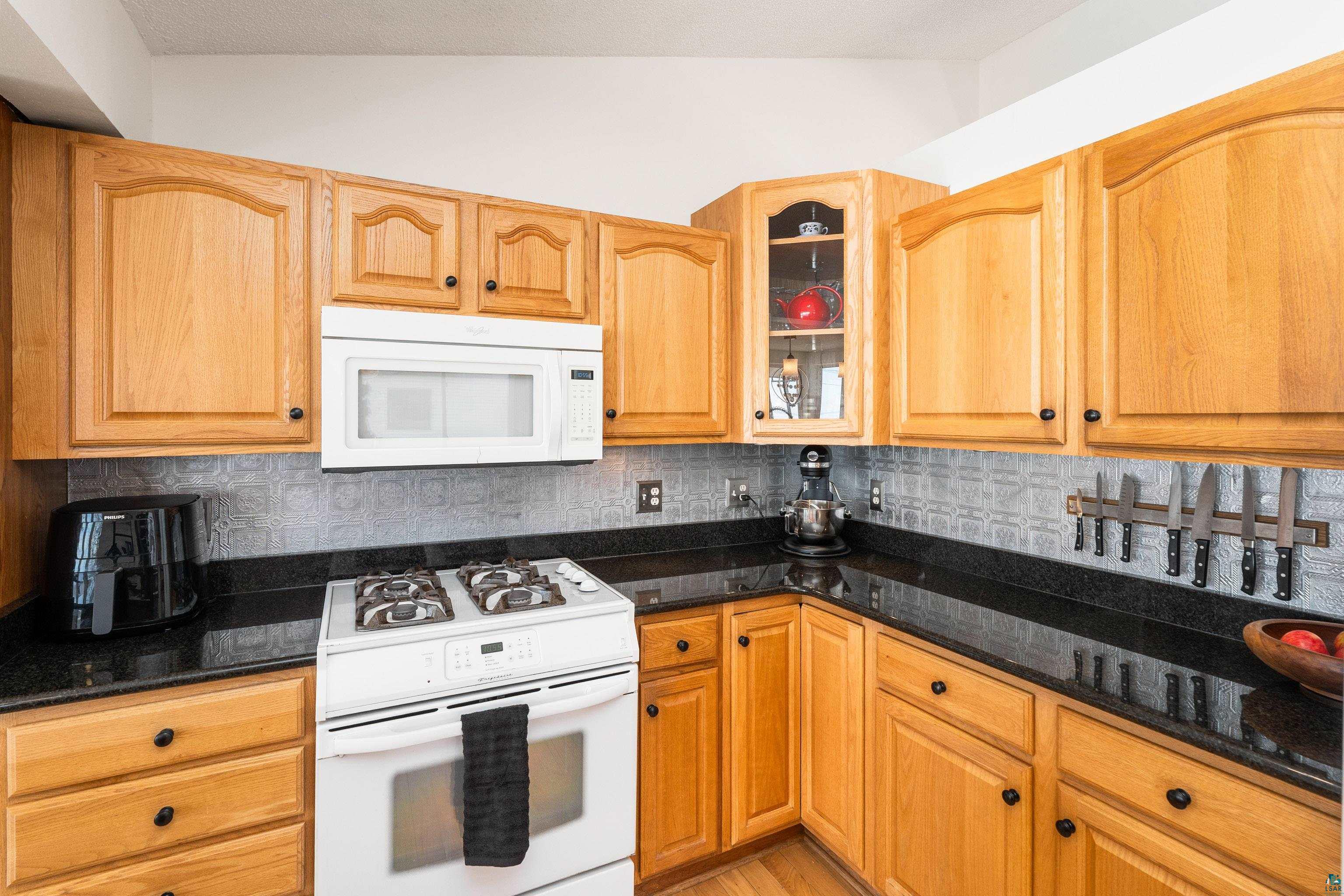 726 W 5th St, Duluth, MN 55806 Listing Photo  22
