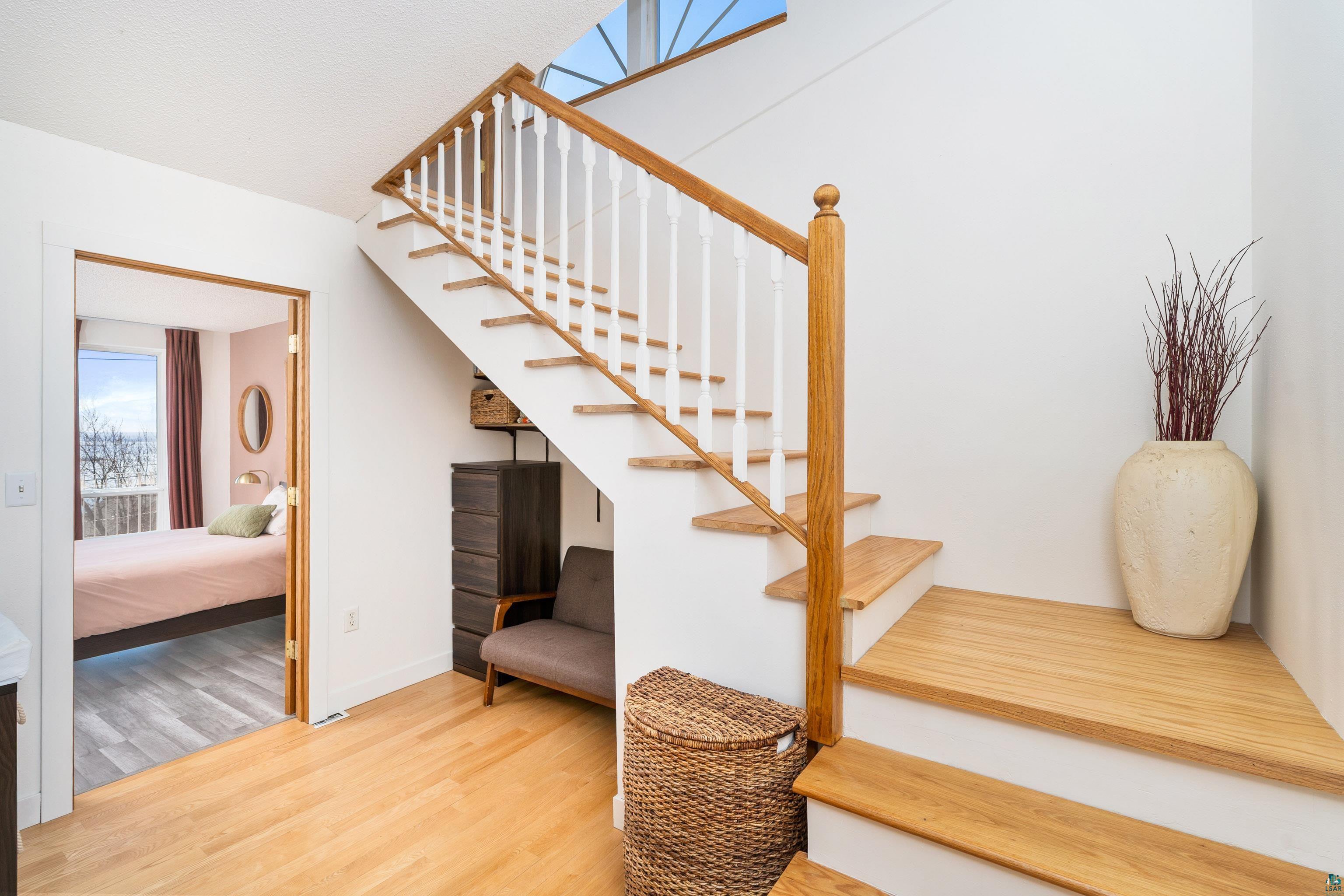 726 W 5th St, Duluth, MN 55806 Listing Photo  25
