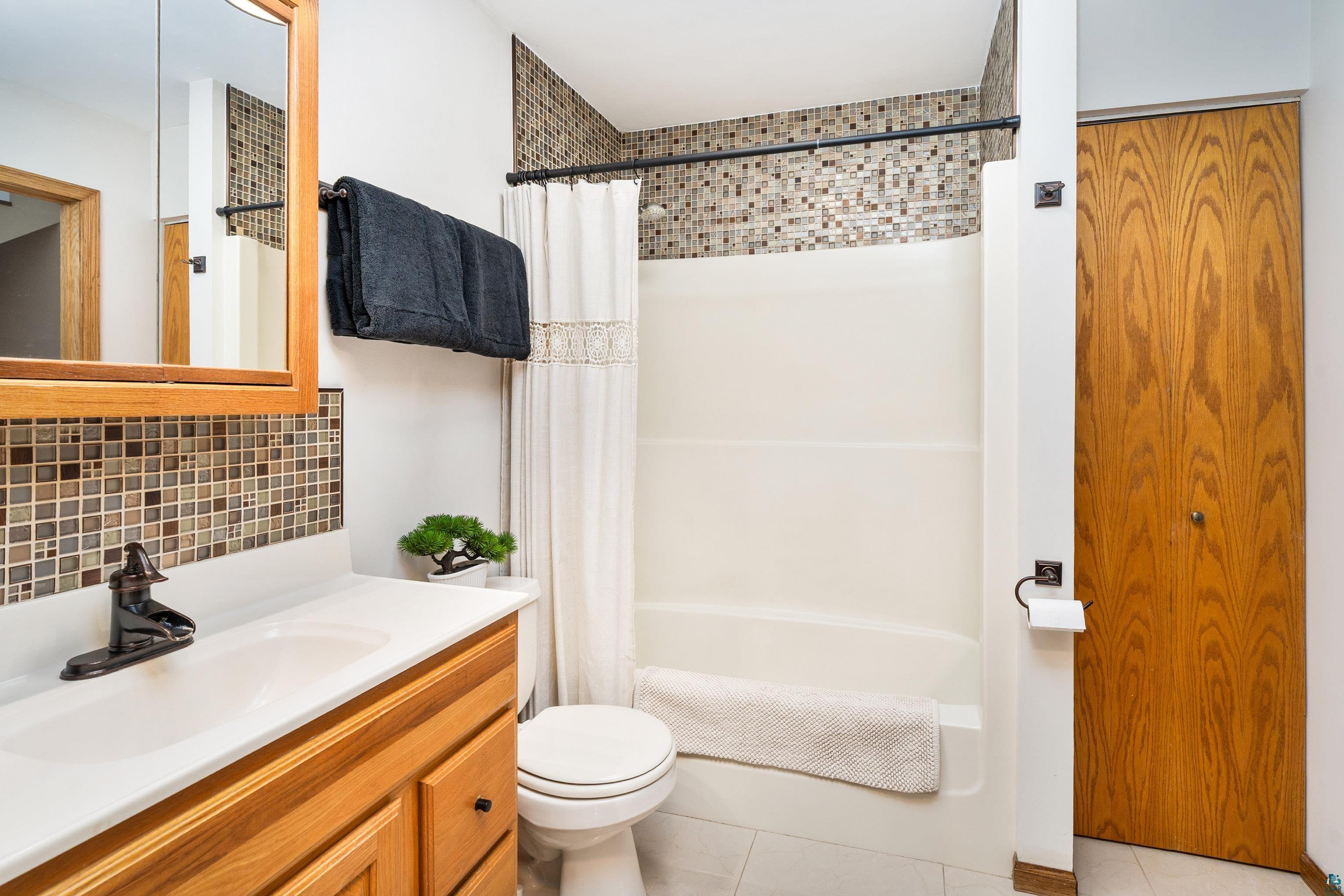 726 W 5th St, Duluth, MN 55806 Listing Photo  33