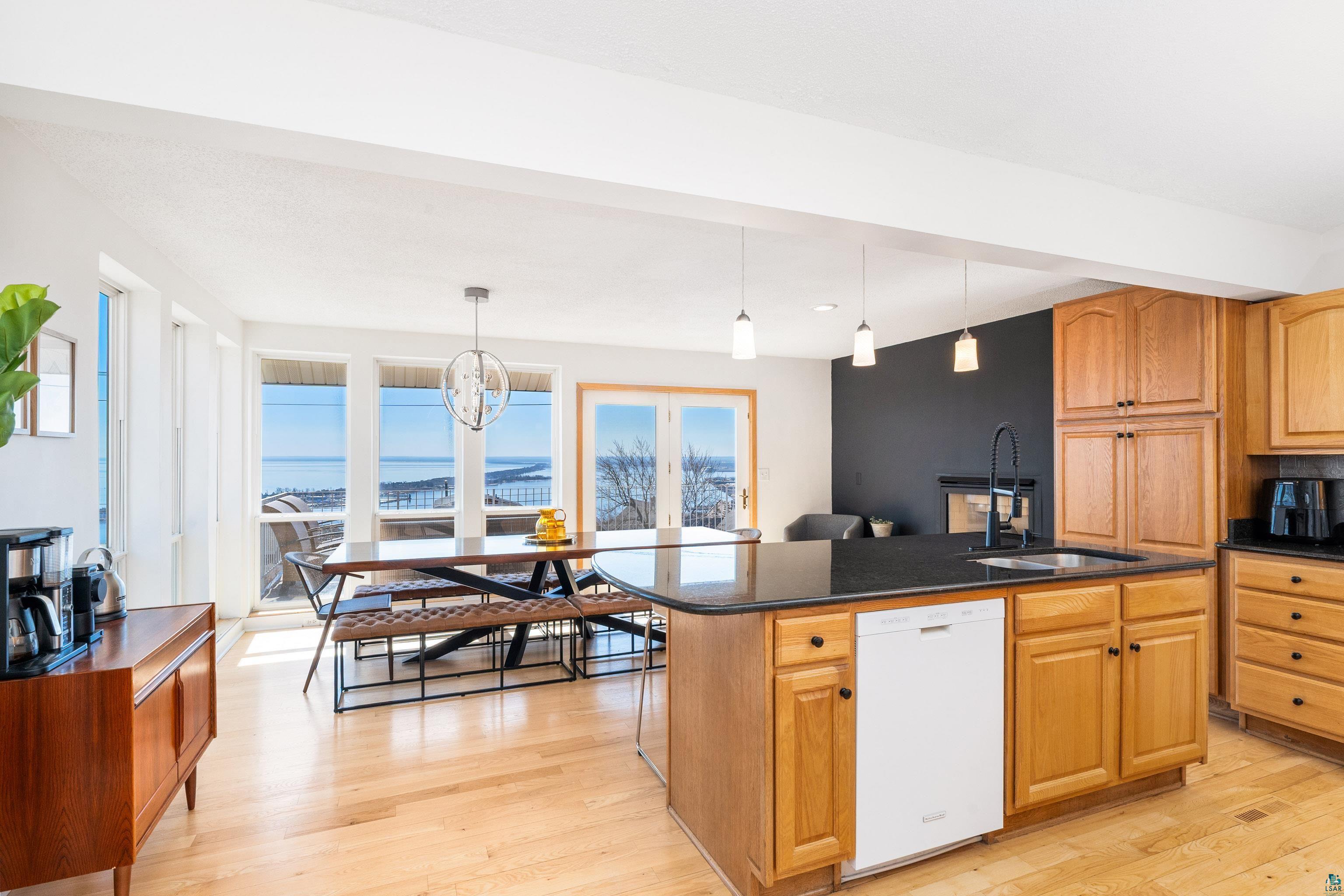 726 W 5th St, Duluth, MN 55806 Listing Photo  8