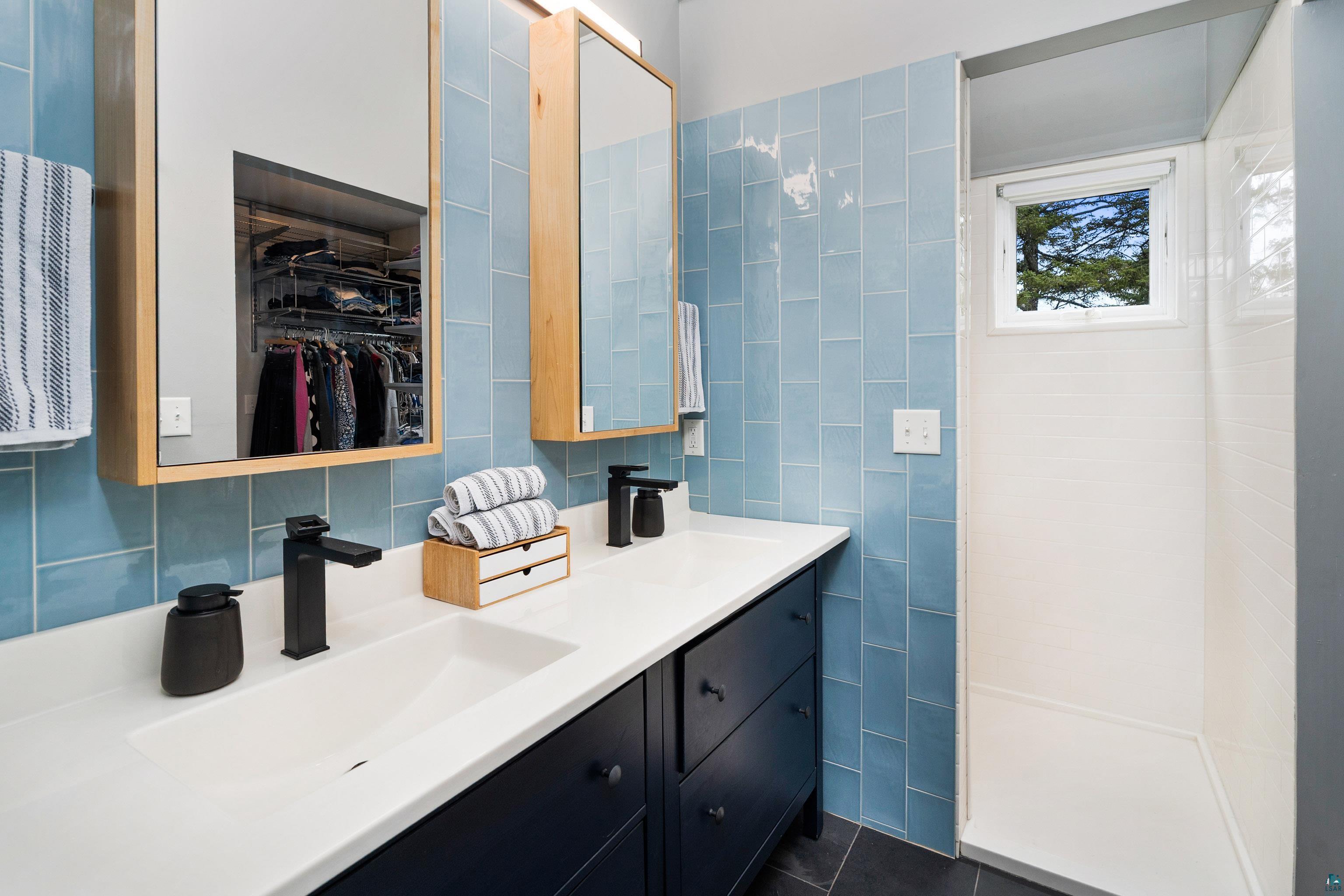5027 Oakley St, Duluth, MN 55804 Listing Photo  30