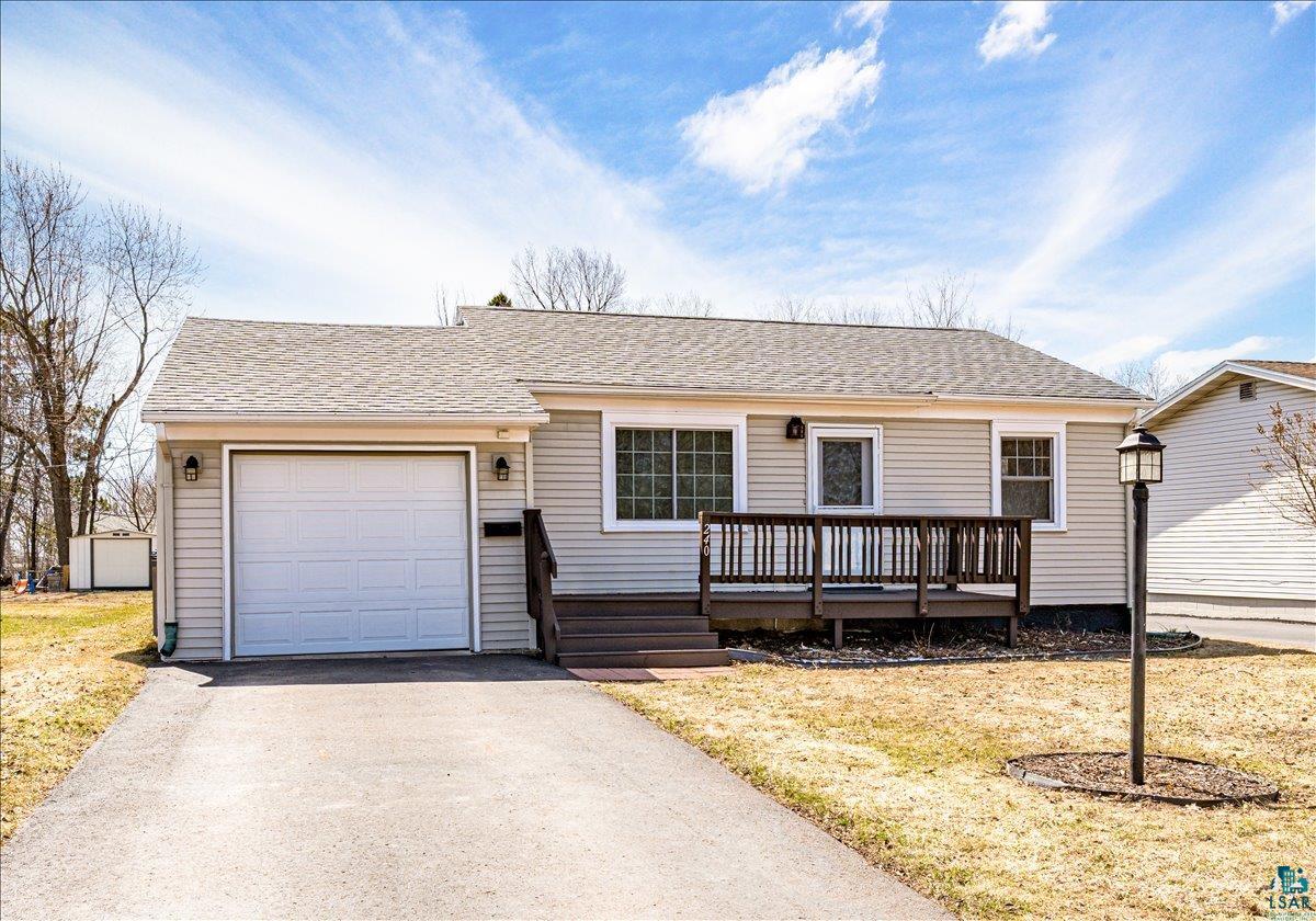 240 W Redwing St, Duluth, MN 55803 Listing Photo  1