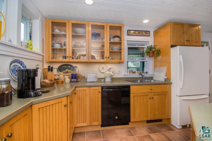 19 N 44th Ave E, Duluth, MN 55804 Listing Photo  6