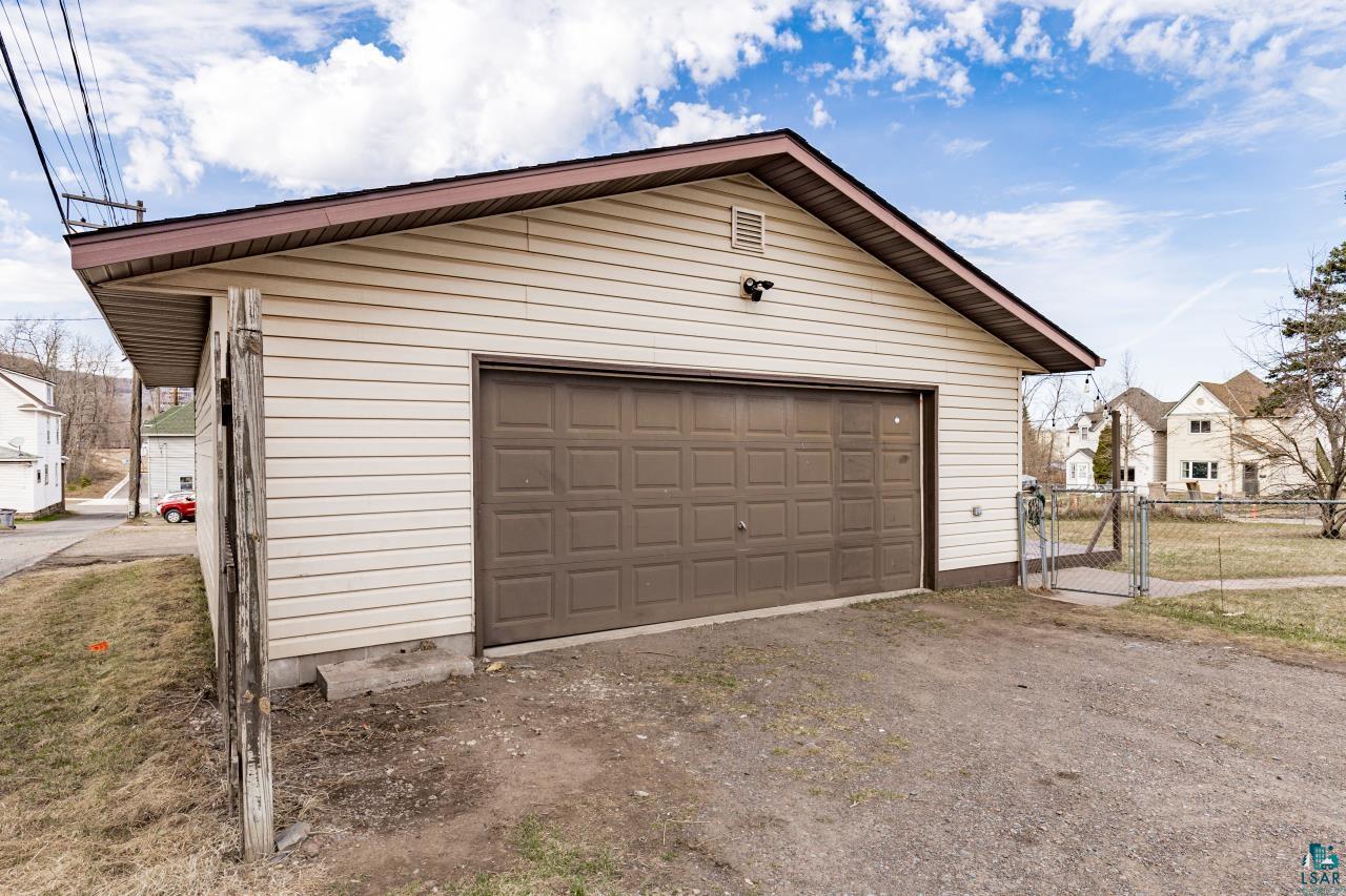 411 N 52nd Ave W, Duluth, MN 55807 Listing Photo  33