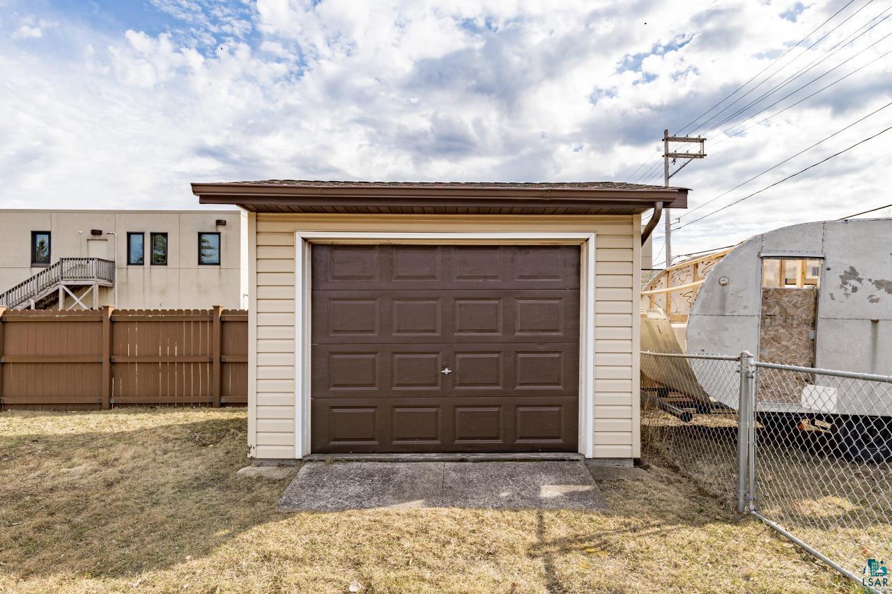 411 N 52nd Ave W, Duluth, MN 55807 Listing Photo  43