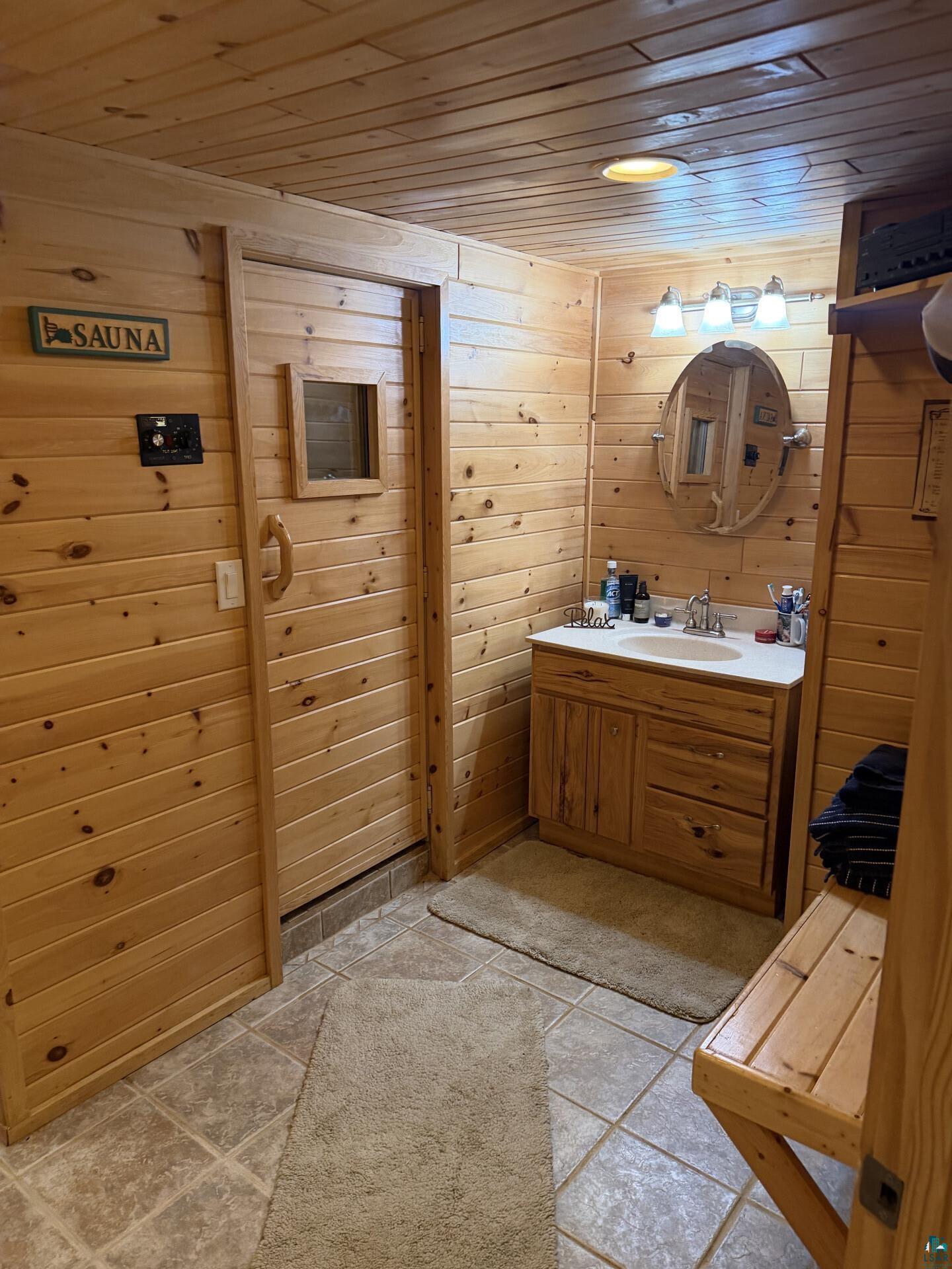 805 Harrison St, Eveleth, MN 55734 Listing Photo  40