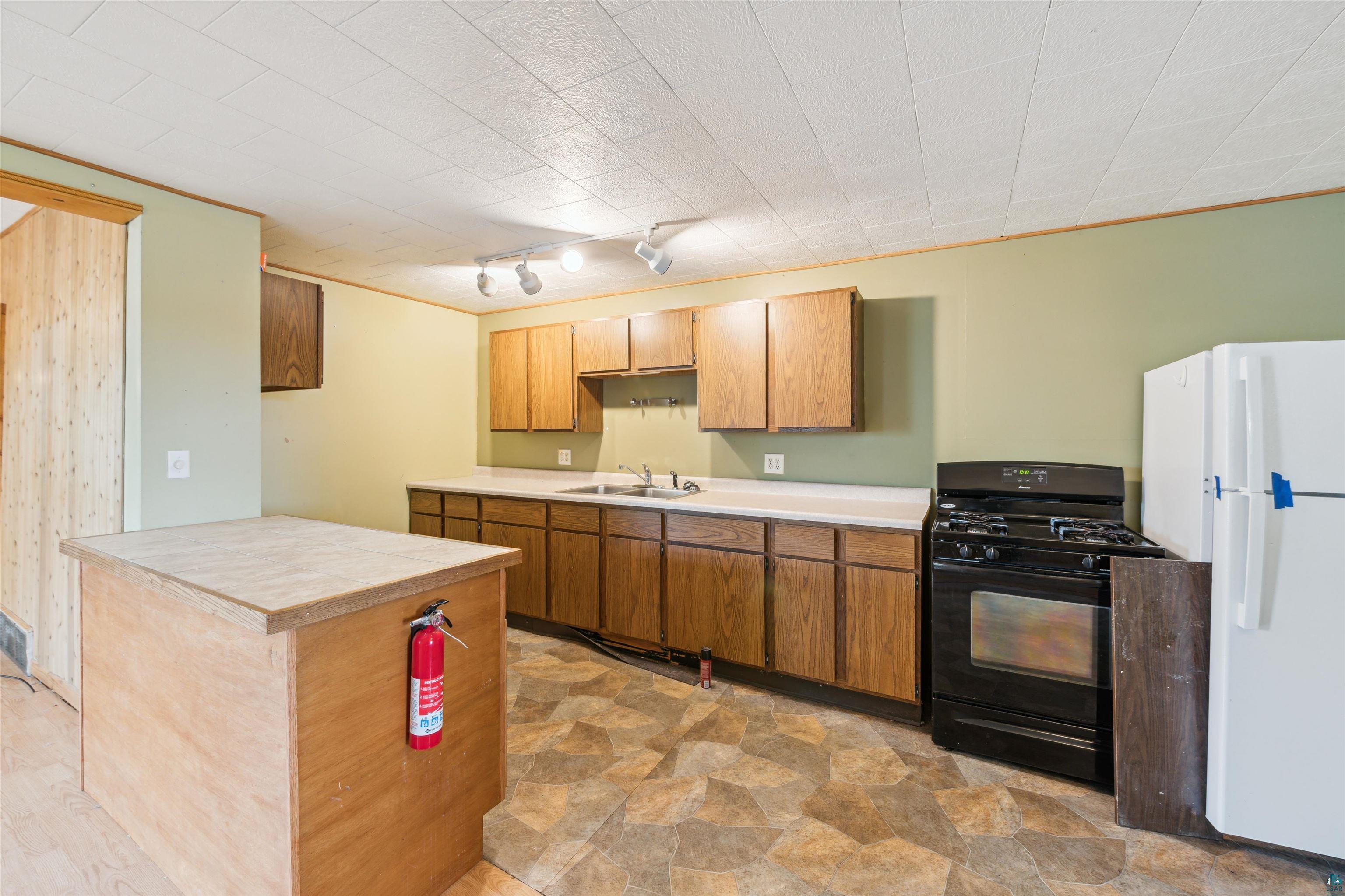 332 W Pine Street, Washburn, WI 54891 Listing Photo  9