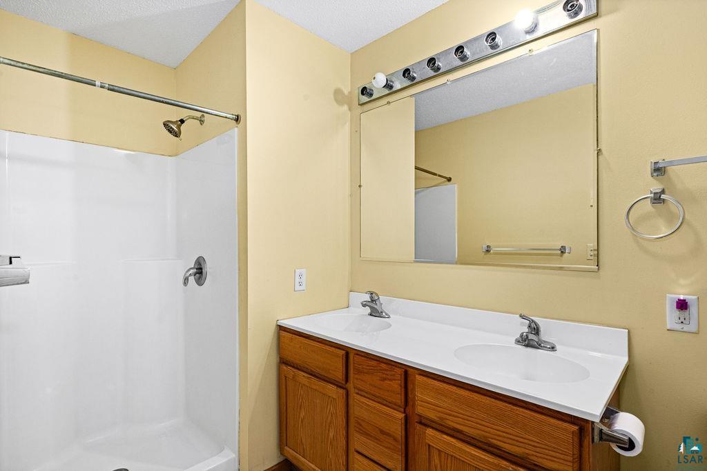 5115 Ramsey St, Duluth, MN 55807 Listing Photo  24