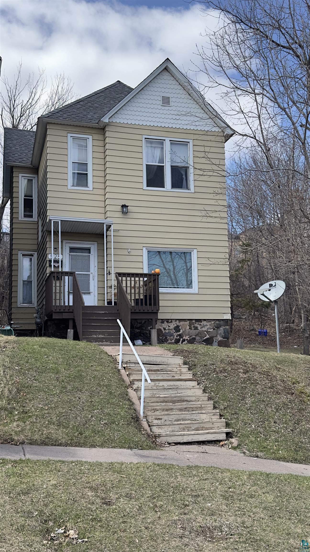 525 W 4th St, Duluth, MN 55806-4608 Listing Photo  1