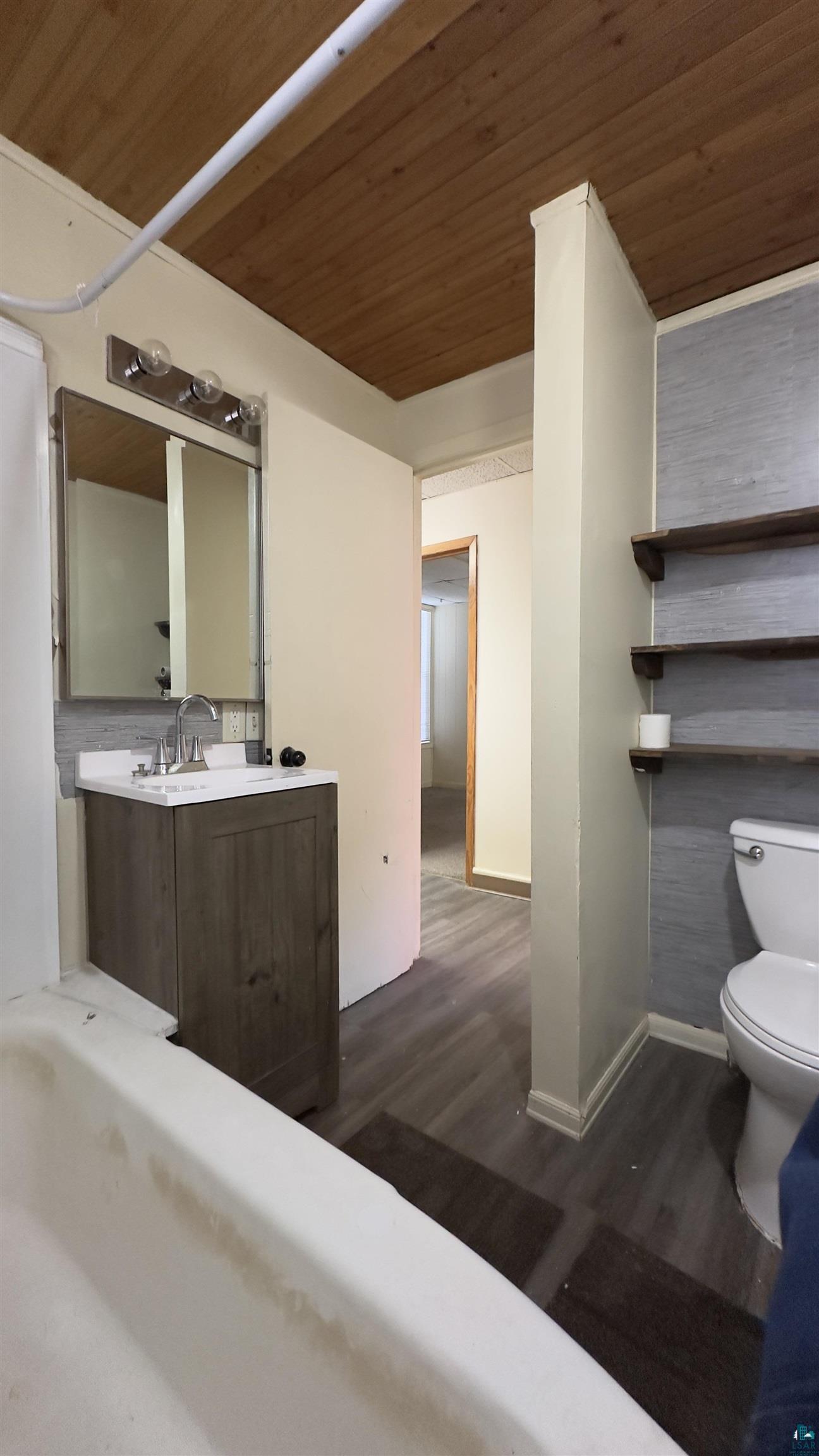 525 W 4th St, Duluth, MN 55806-4608 Listing Photo  12