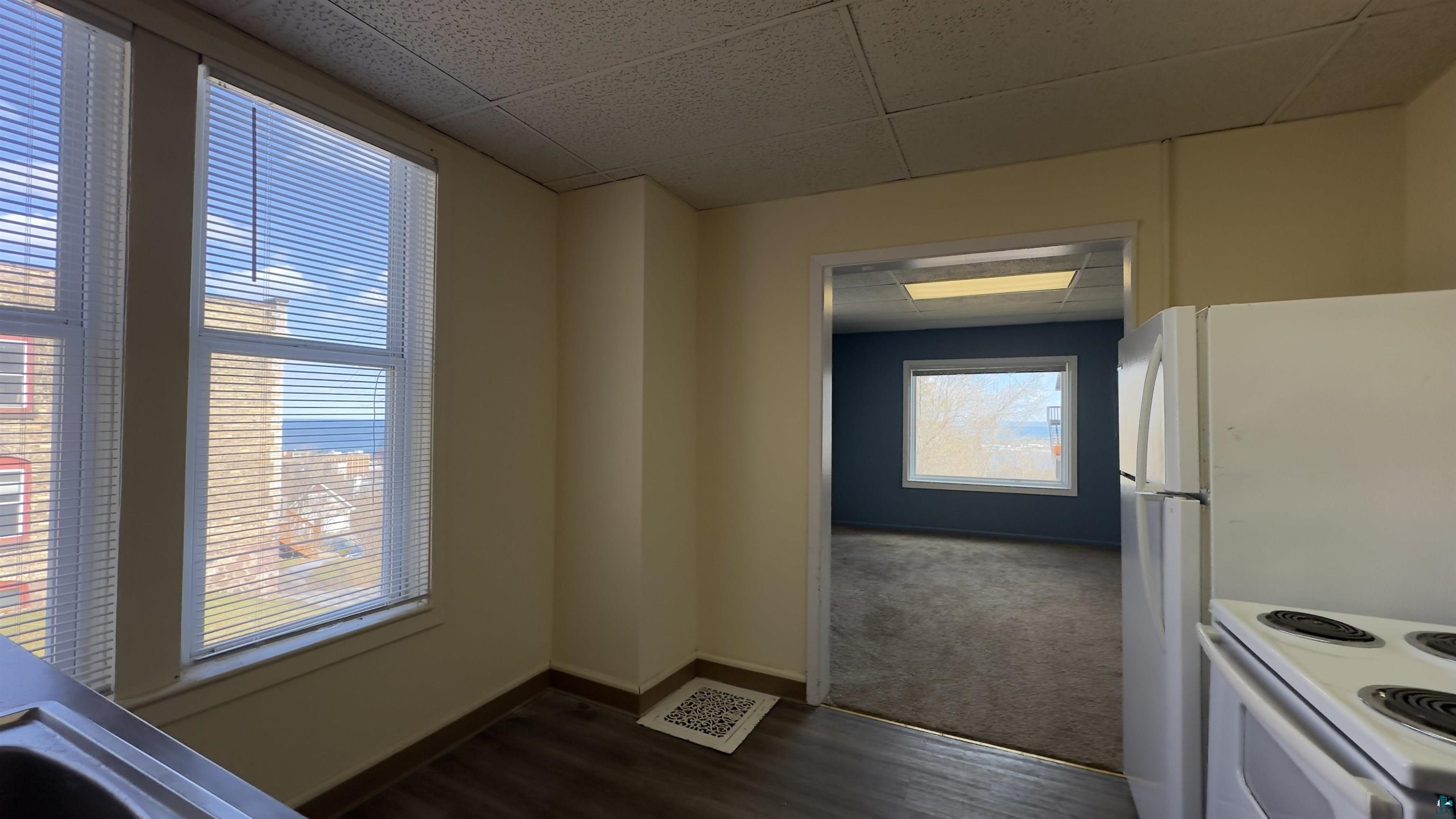 525 W 4th St, Duluth, MN 55806-4608 Listing Photo  23