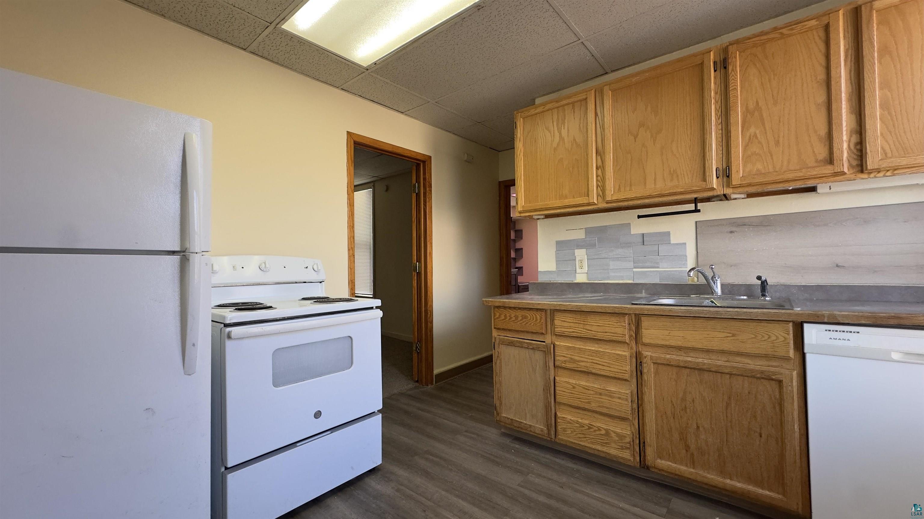 525 W 4th St, Duluth, MN 55806-4608 Listing Photo  8