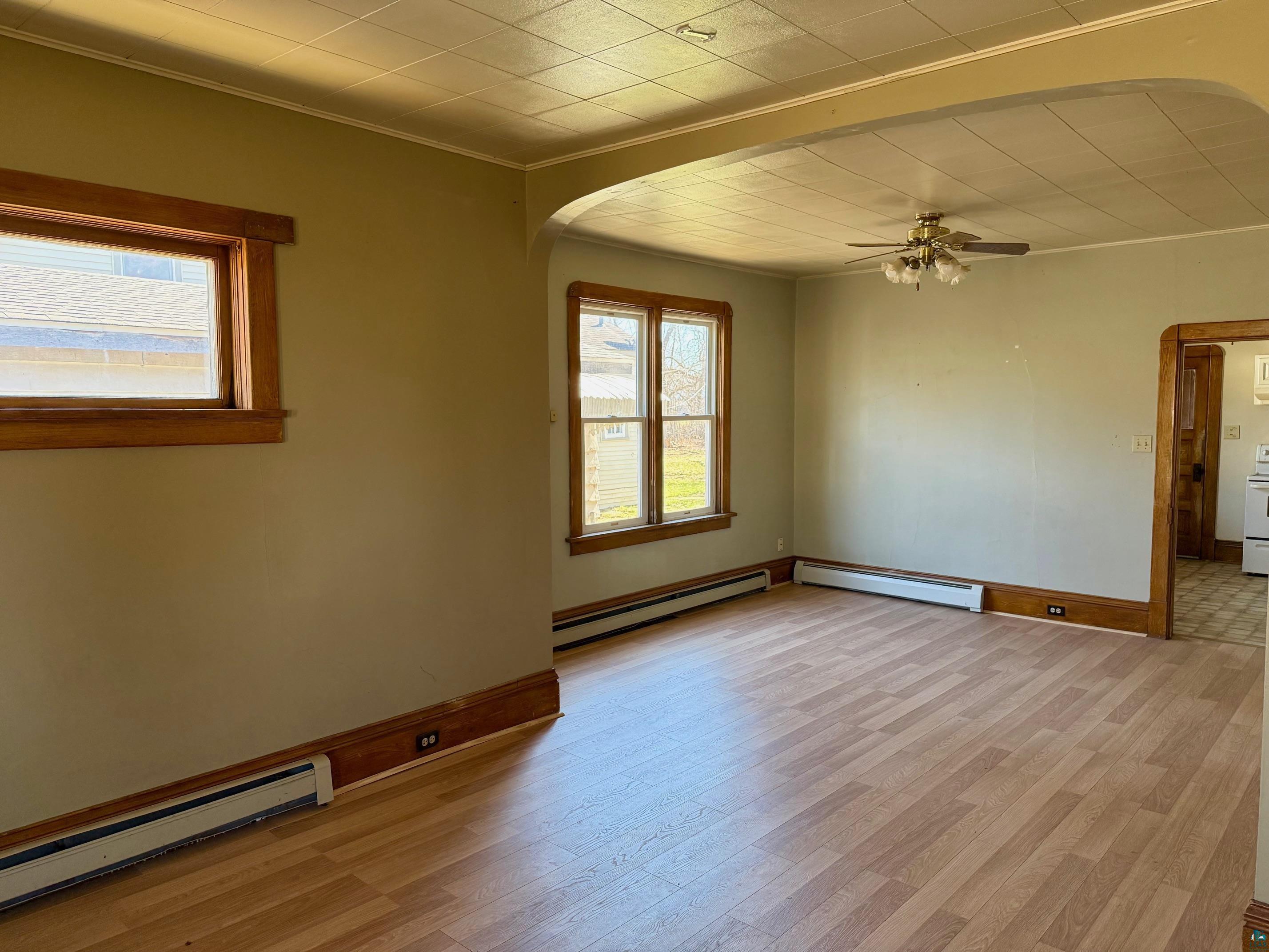 609 14th Ave E, Ashland, WI 54806 Listing Photo  3