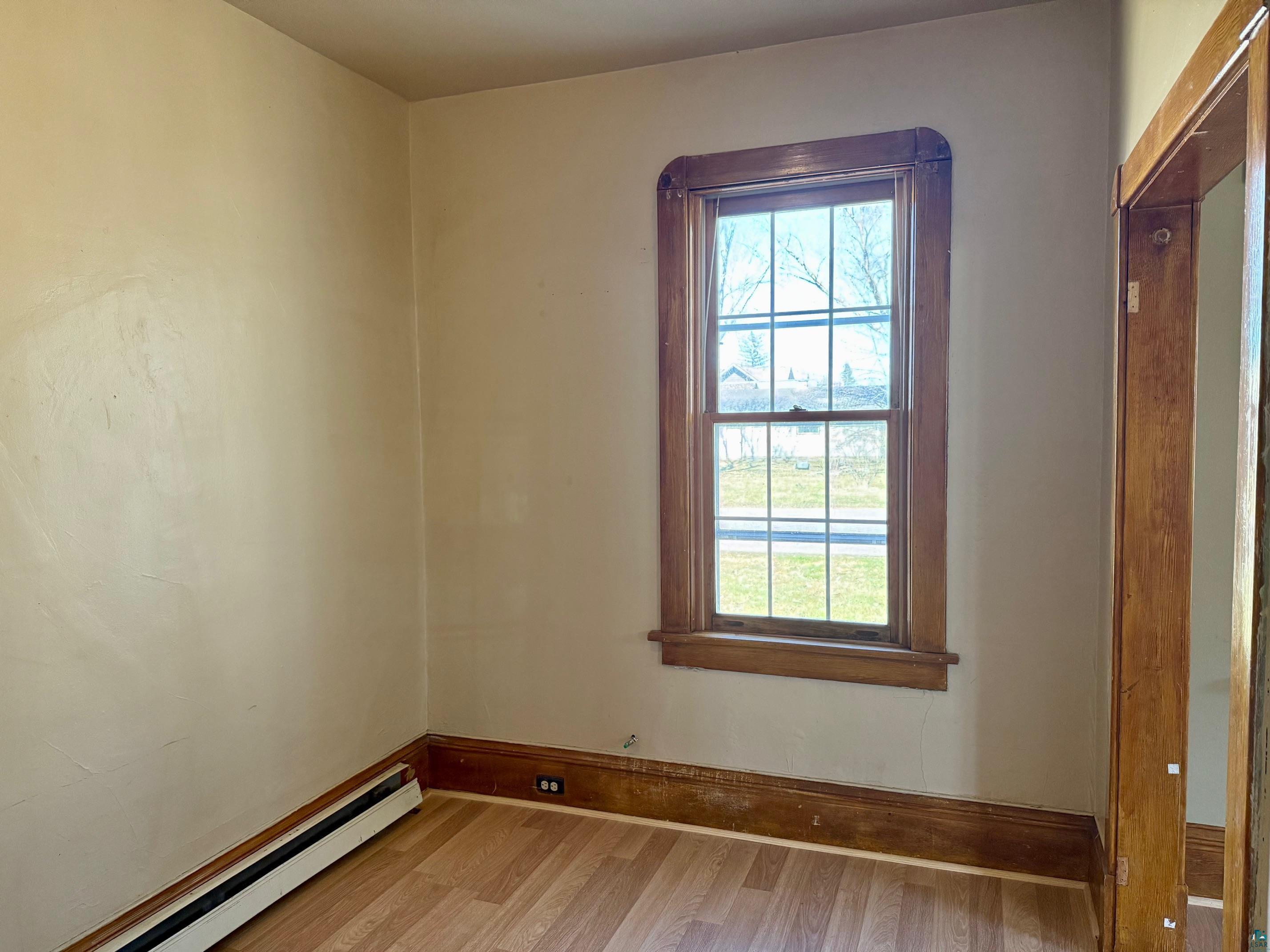 609 14th Ave E, Ashland, WI 54806 Listing Photo  4
