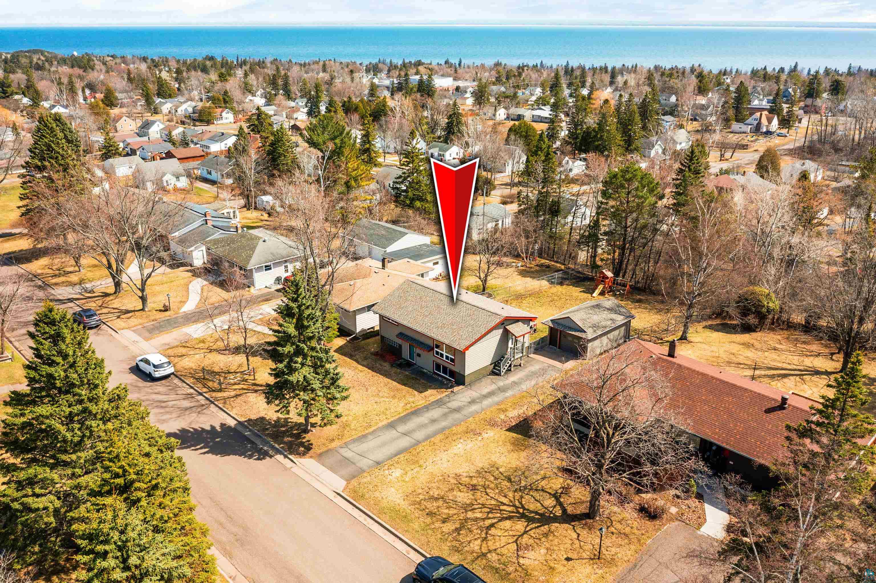 5010 Avondale St, Duluth, MN 55804 Listing Photo  3