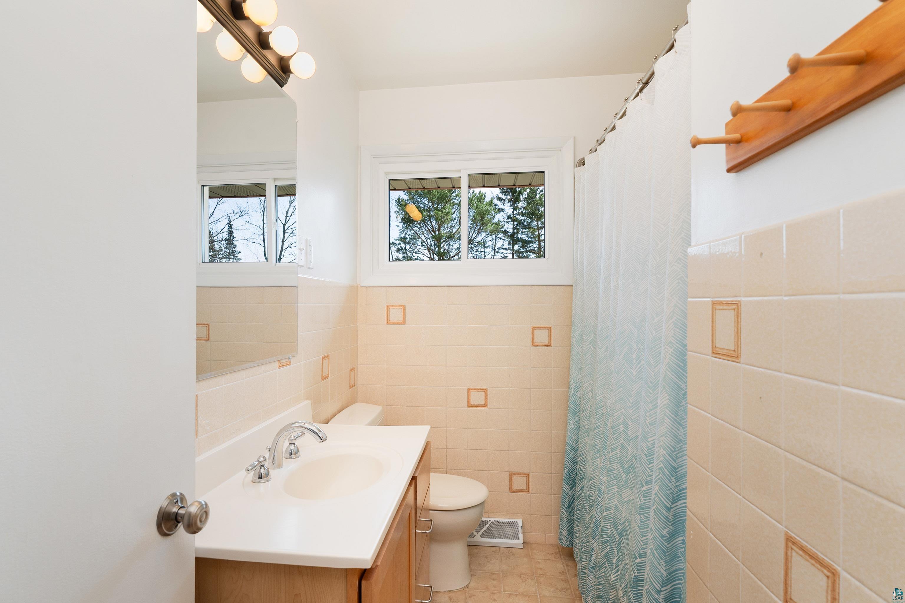 5010 Avondale St, Duluth, MN 55804 Listing Photo  23