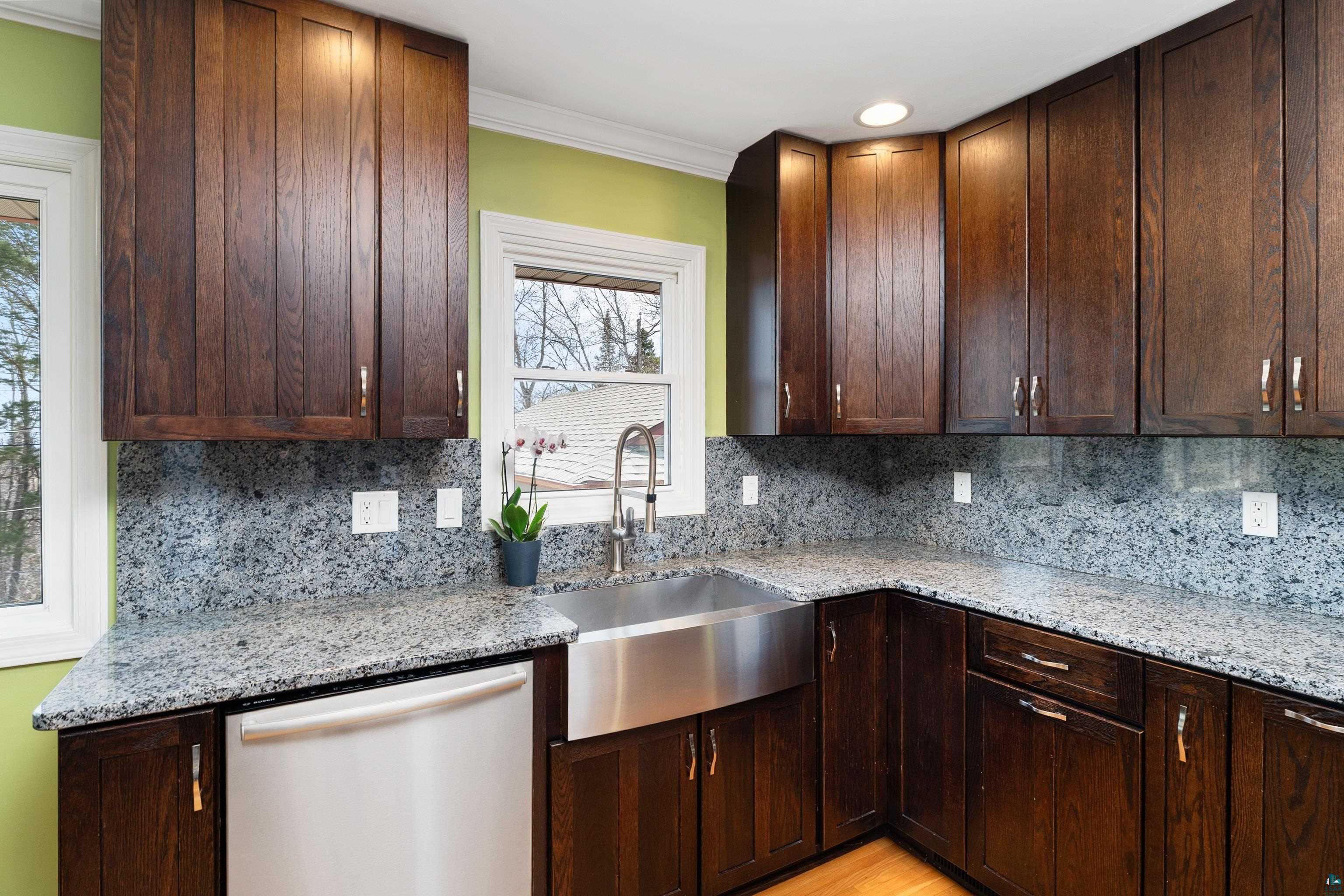 5010 Avondale St, Duluth, MN 55804 Listing Photo  6