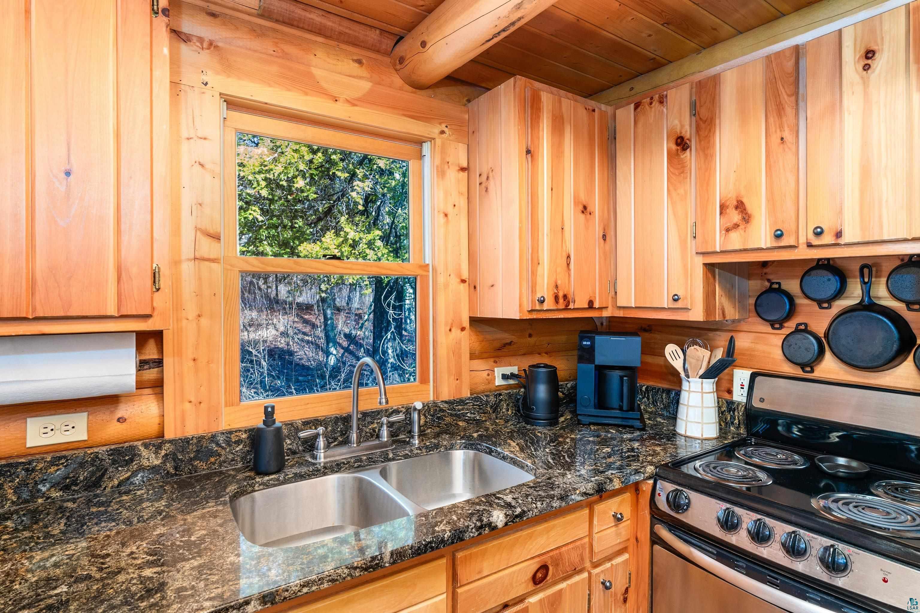 2659 Ridgeview Dr, Two Harbors, MN 55616 Listing Photo  18