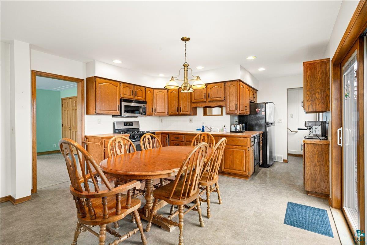 718 6th Ave, Two Harbors, MN 55616 Listing Photo  16