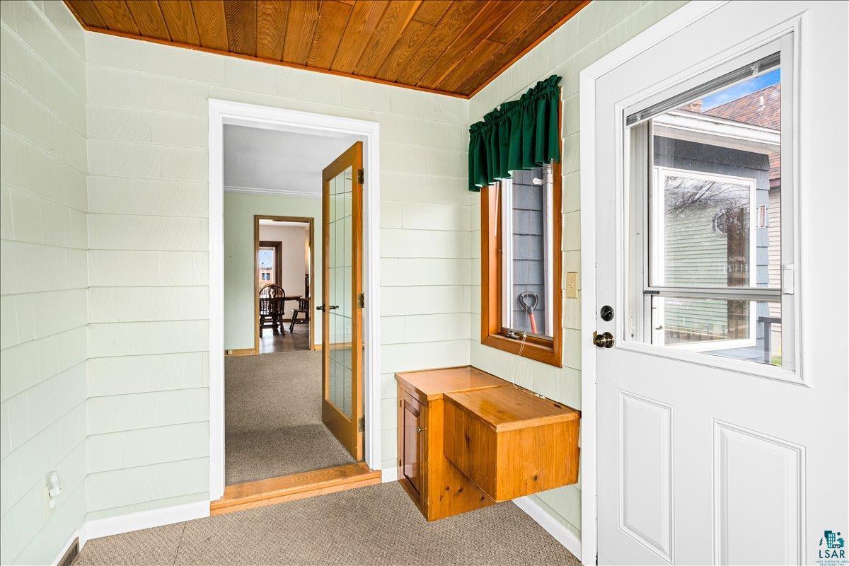718 6th Ave, Two Harbors, MN 55616 Listing Photo  3