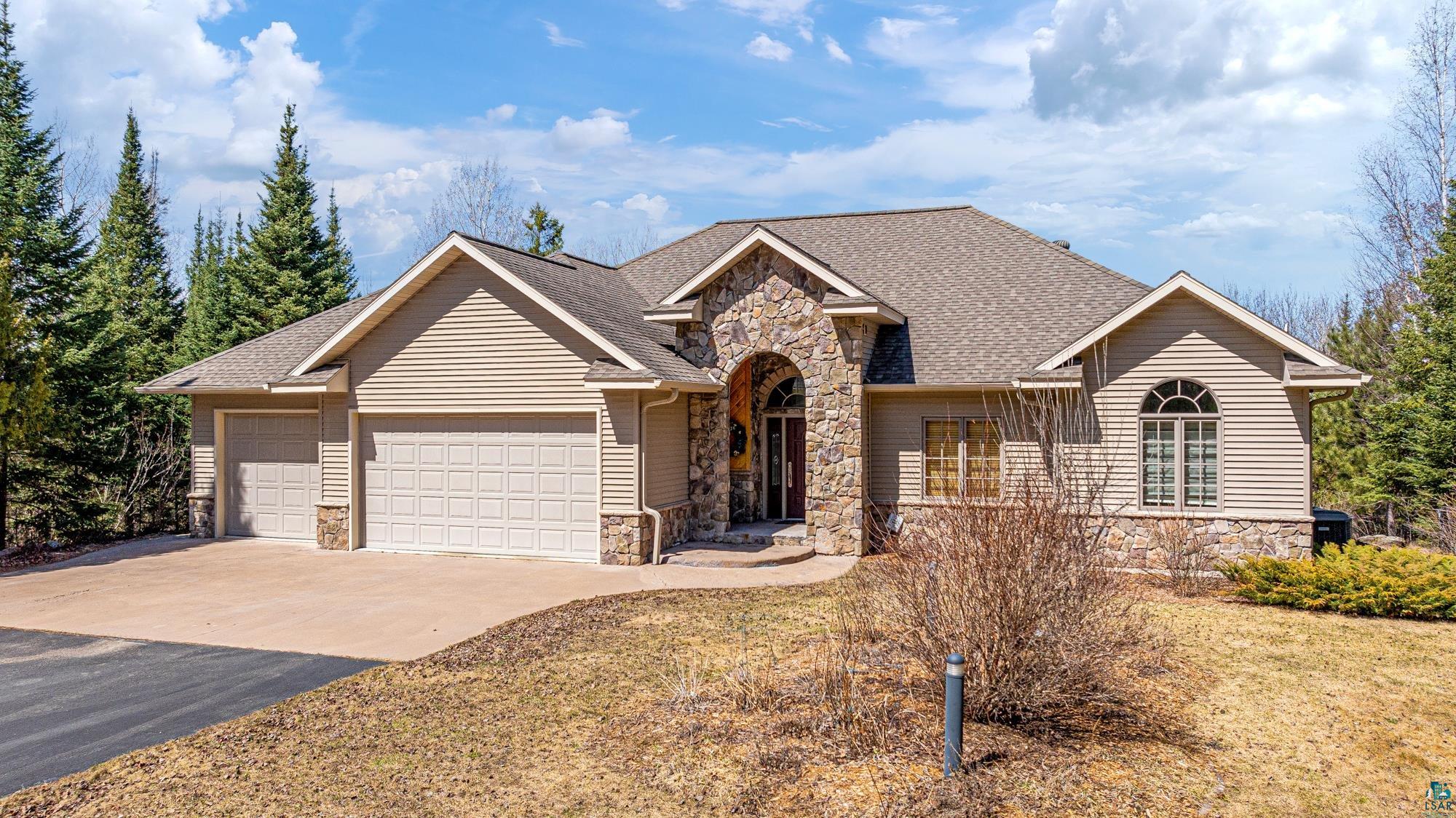 2211 Spaulding Dr, Ely, MN 55731 Listing Photo  1
