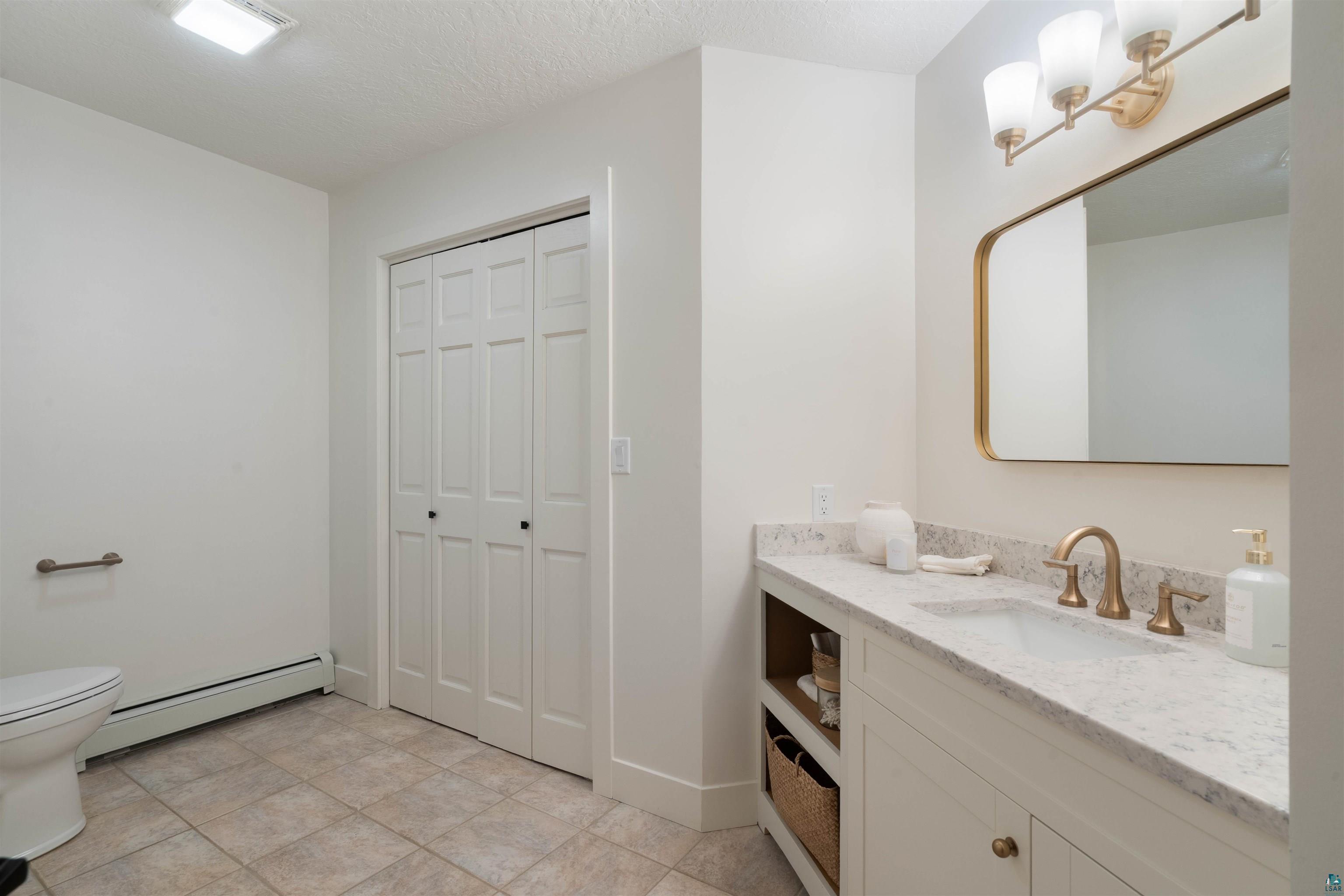 2166 E Detroit St, Superior, WI 54880 Listing Photo  24